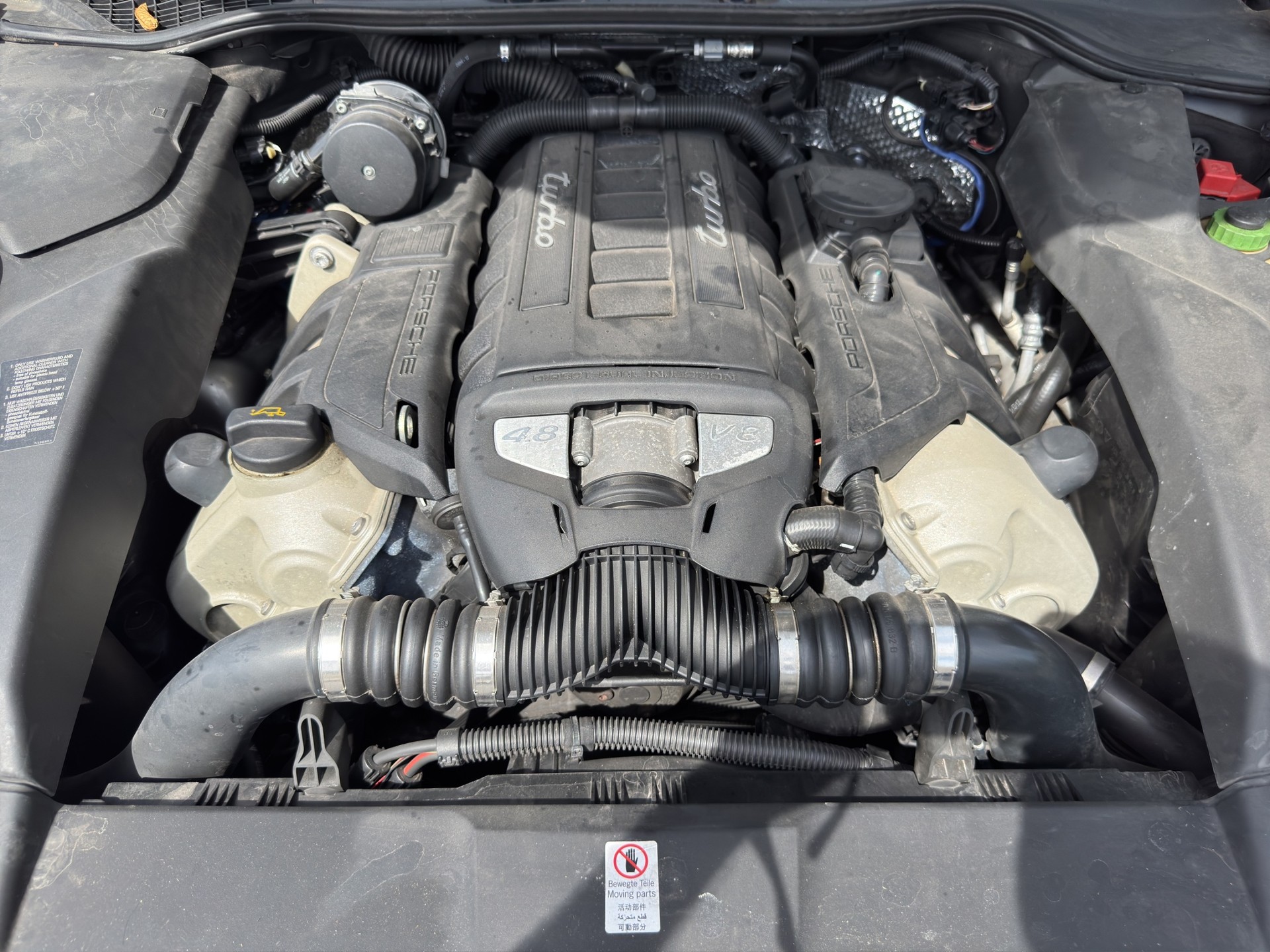PORSCHE CAYENNE TURBO-image-17