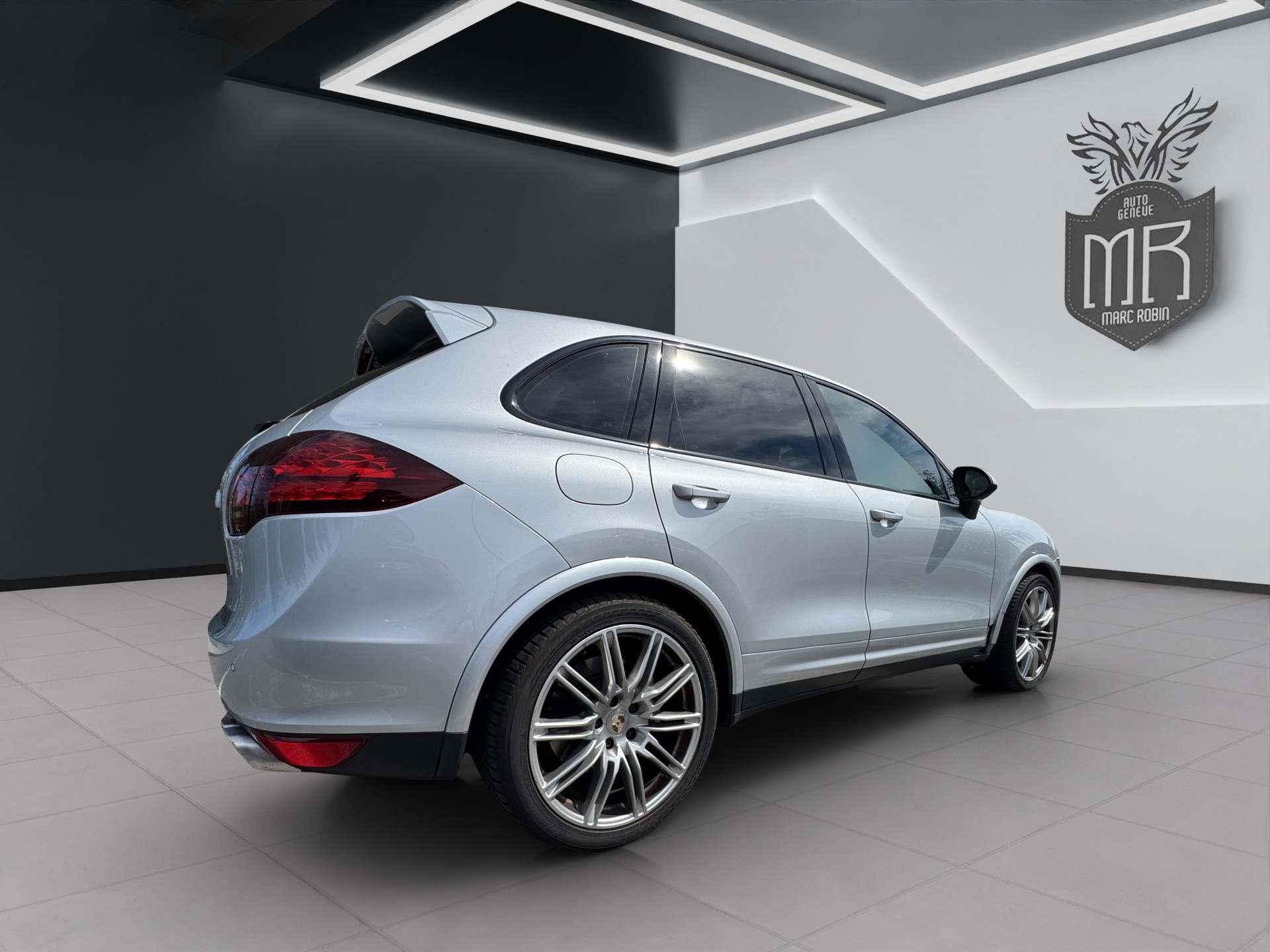 PORSCHE CAYENNE TURBO-image-3