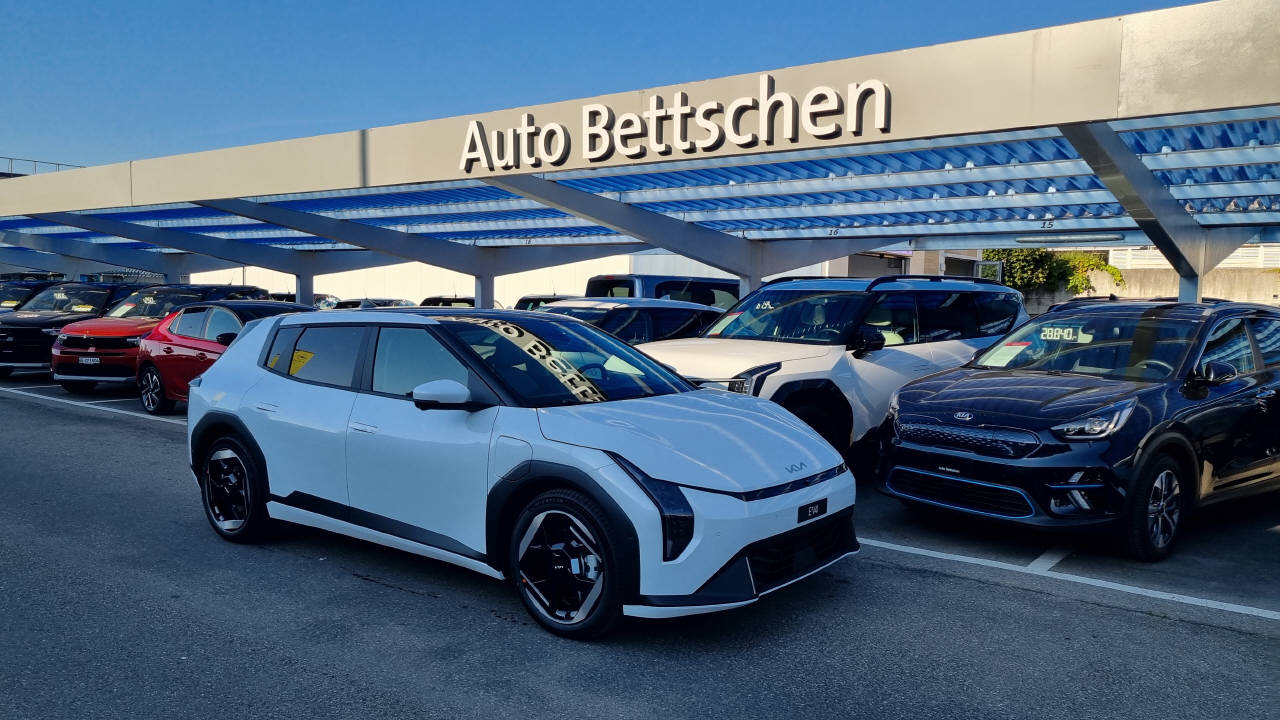 KIA EV4 81 kWh Earth+-image-0