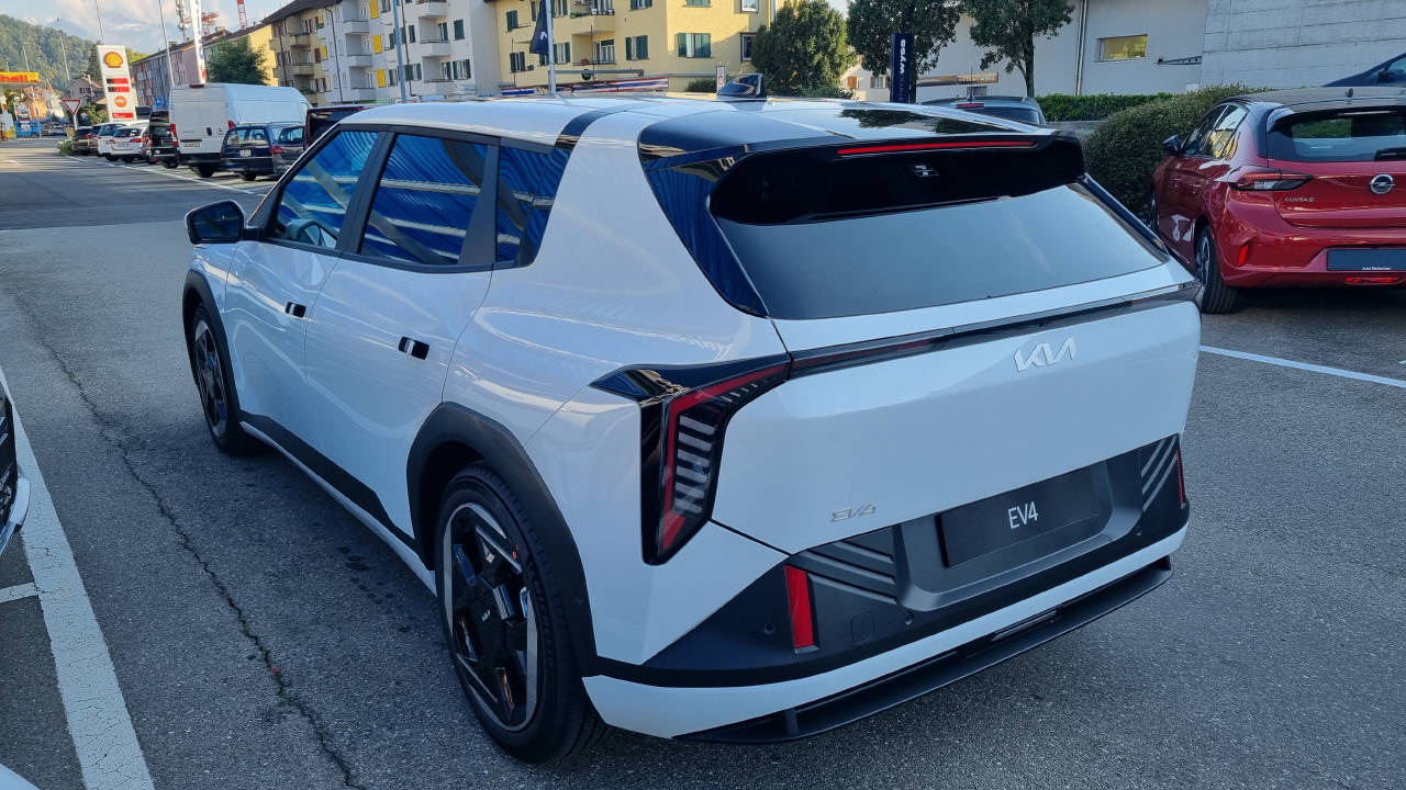 KIA EV4 81 kWh Earth+-image-5