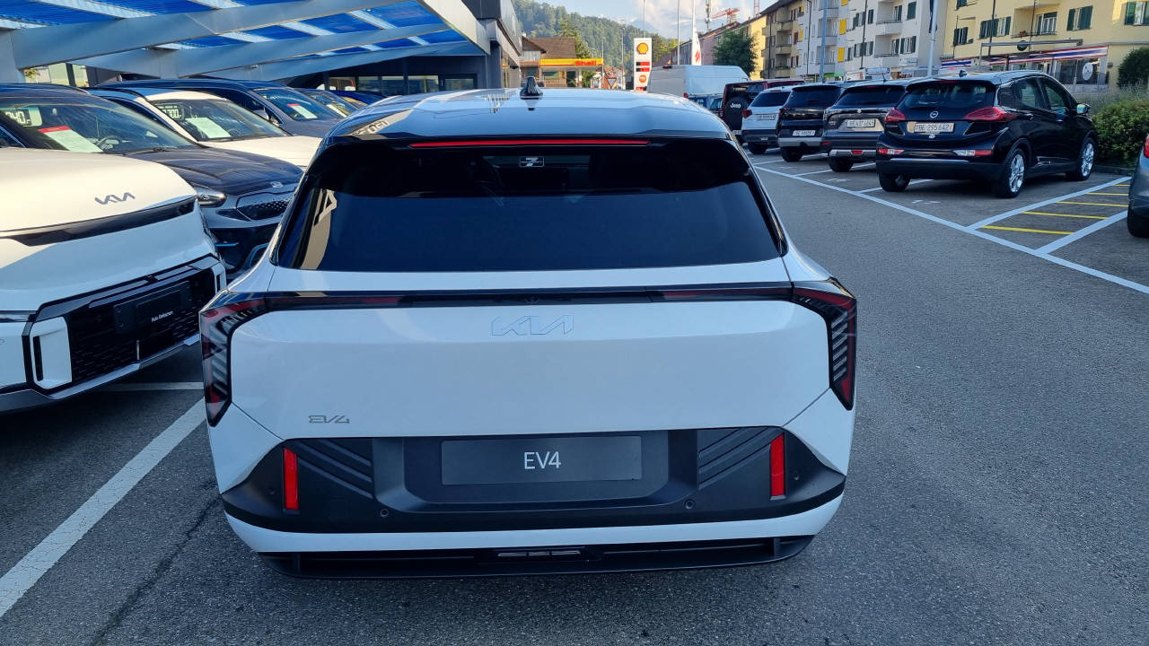 KIA EV4 81 kWh Earth+-image-4