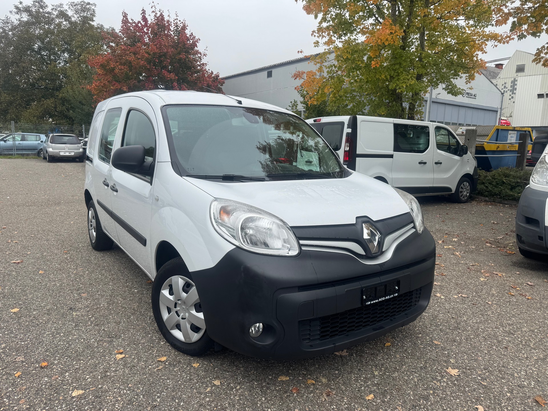 RENAULT Kangoo Medium dCi 90 ENERGY Business ** 3-Plätzer * Klimaanlage ** PDC Hinten ** Ab MFK 02.10.2023 **