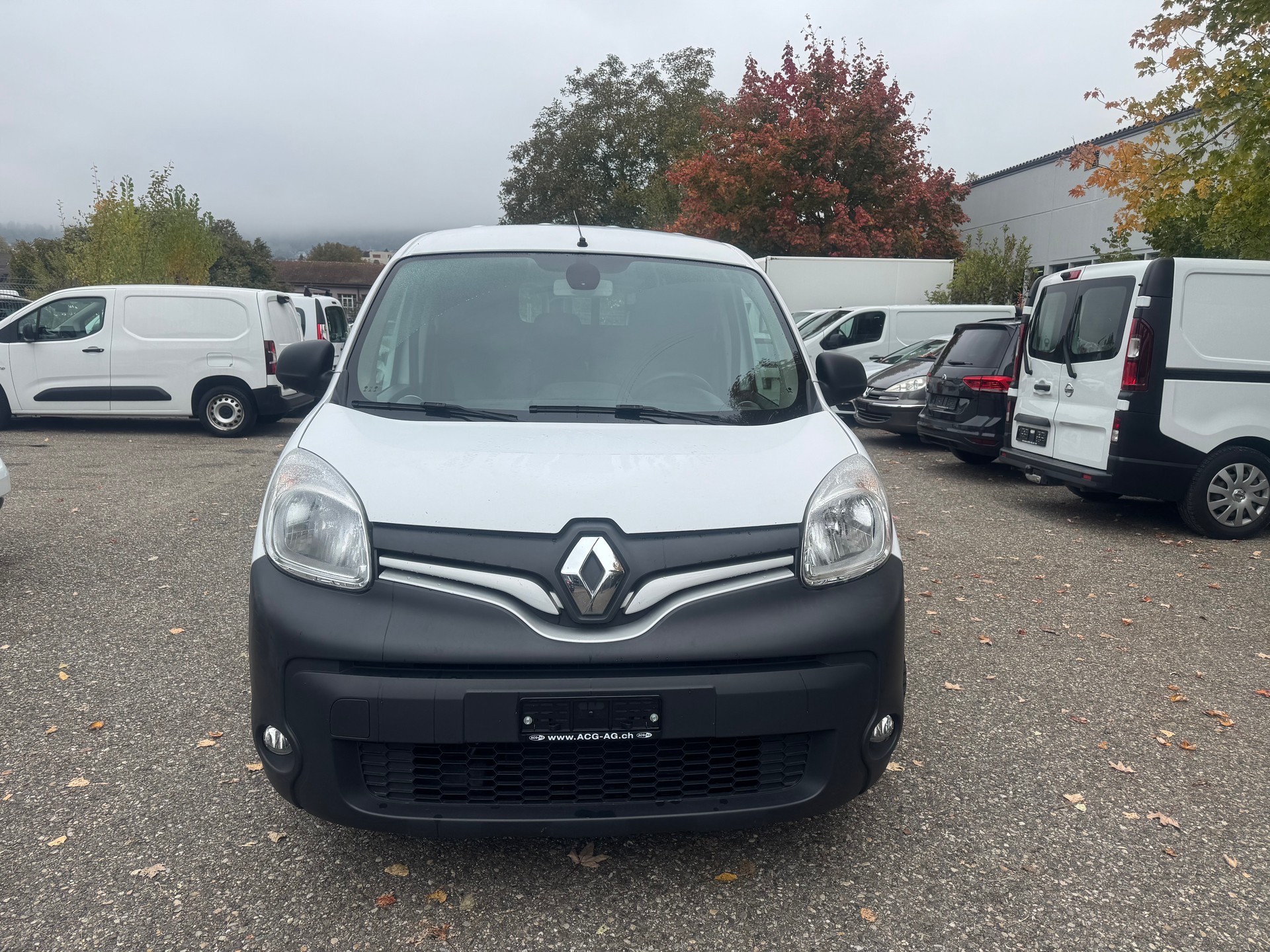 RENAULT Kangoo Medium dCi 90 ENERGY Business ** 3-Plätzer * Klimaanlage ** PDC Hinten ** Ab MFK 02.10.2023 **-image-1
