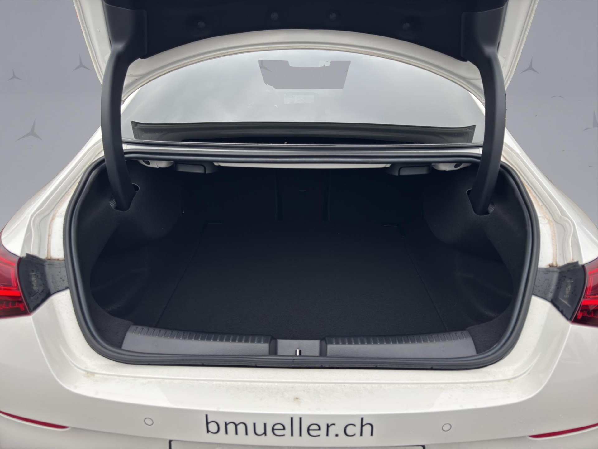 MERCEDES-BENZ CLA 250 AMG Line 4matic-image-18