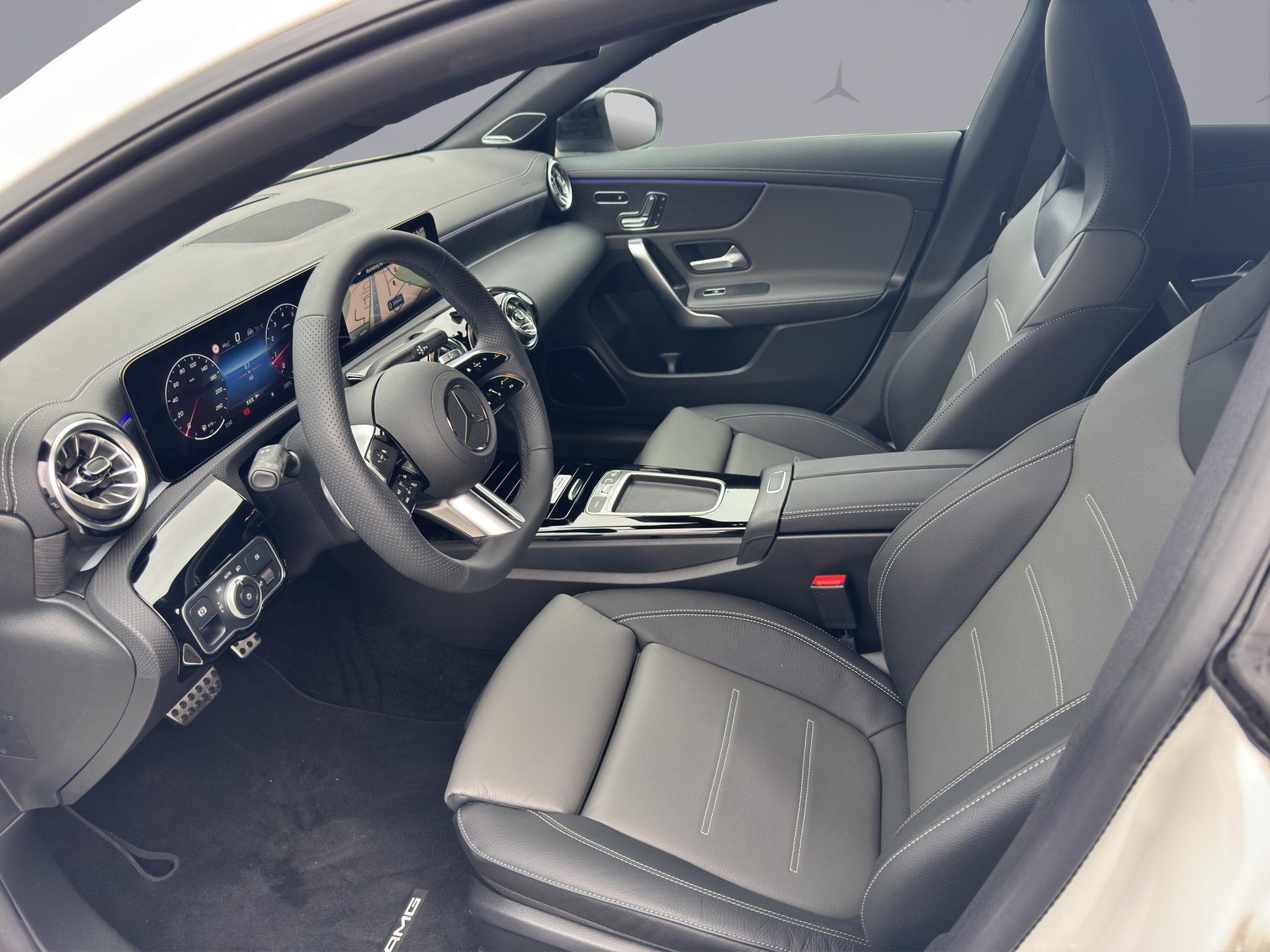 MERCEDES-BENZ CLA 250 AMG Line 4matic-image-8