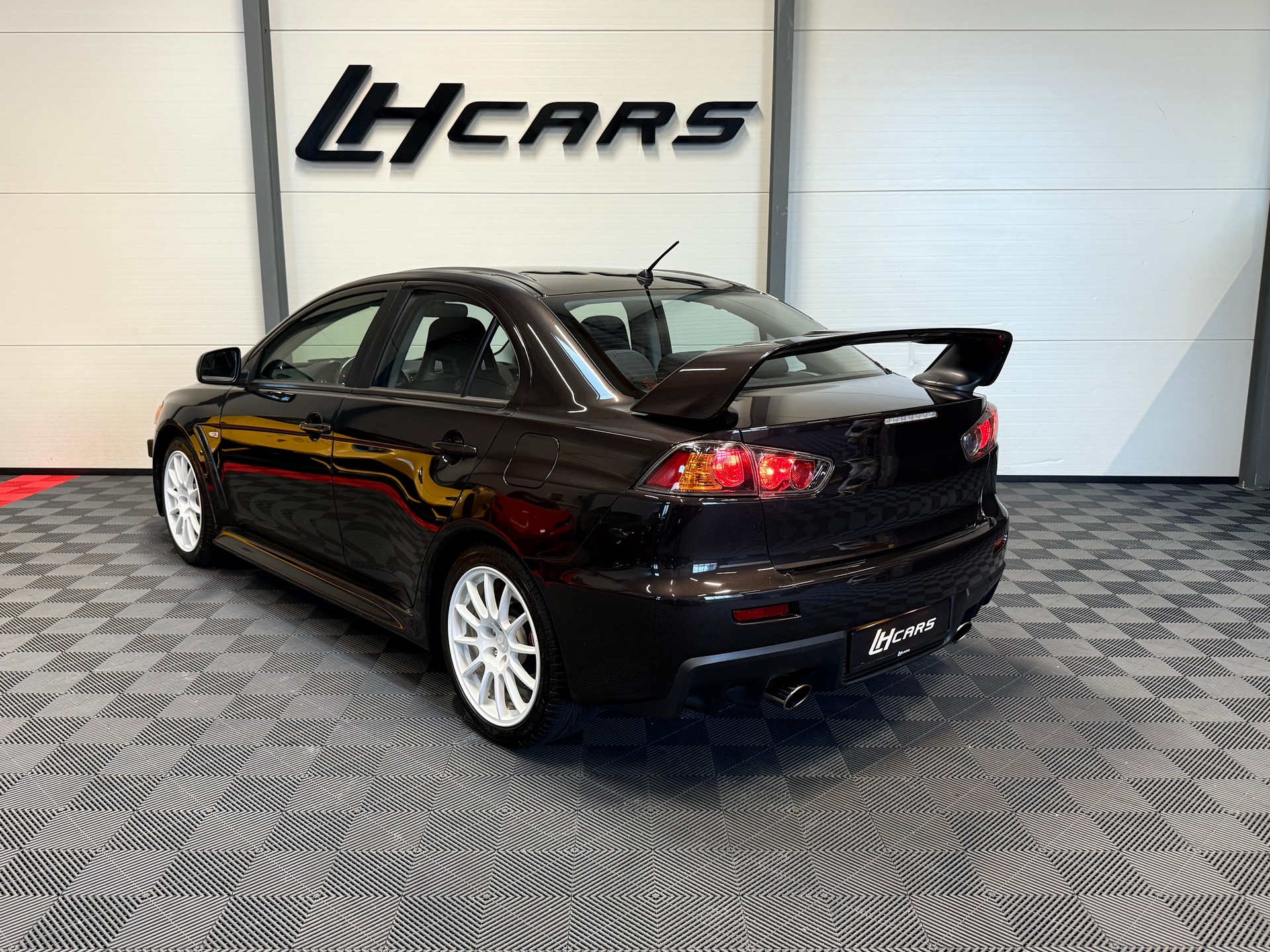 MITSUBISHI Lancer 2.0 T MIVEC EVO Final Edition-image-2