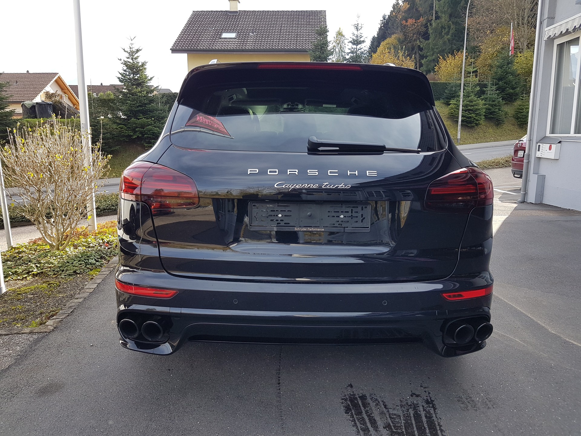 PORSCHE Cayenne Turbo-image-3