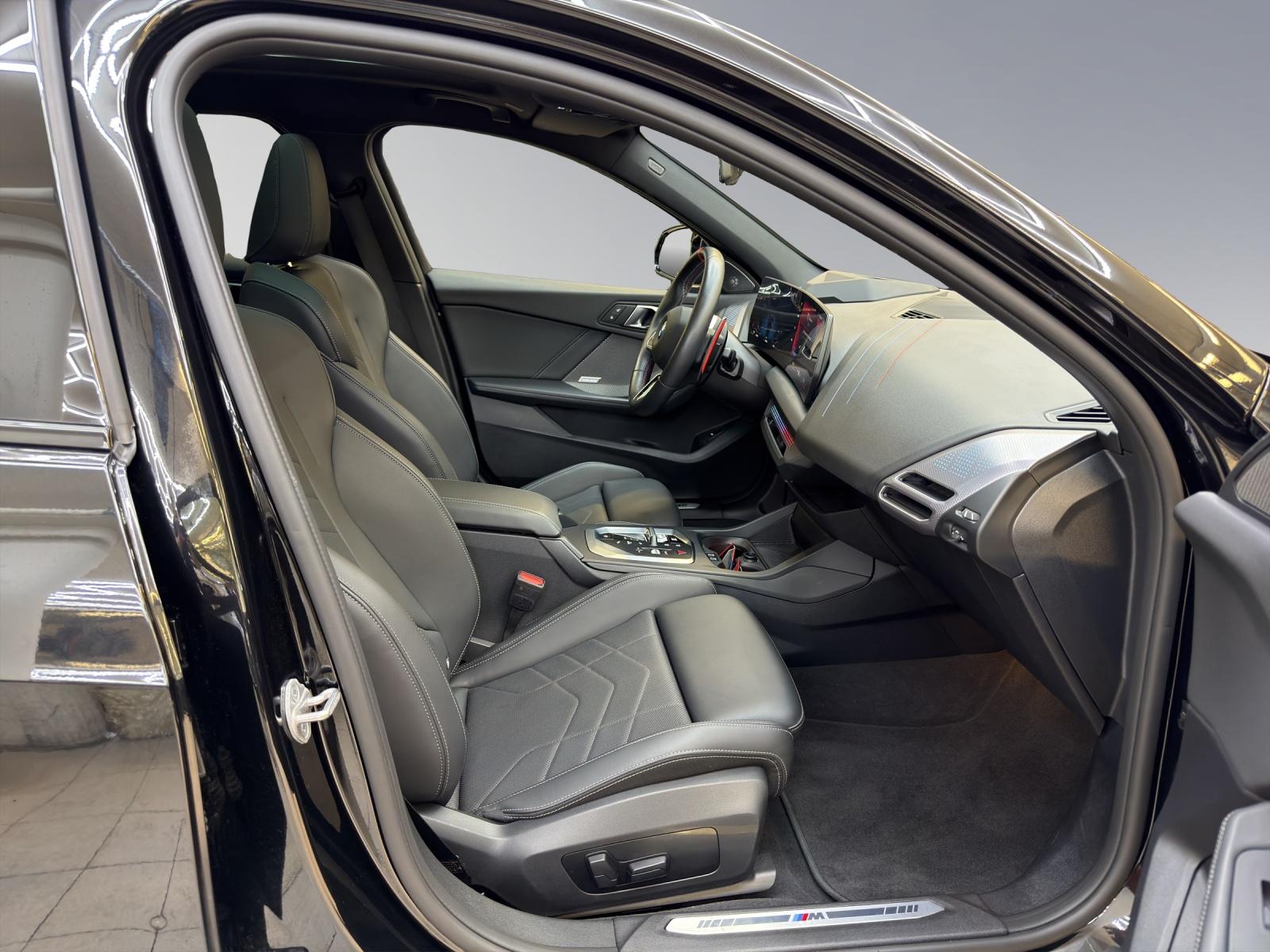 BMW M135i xDrive-image-16