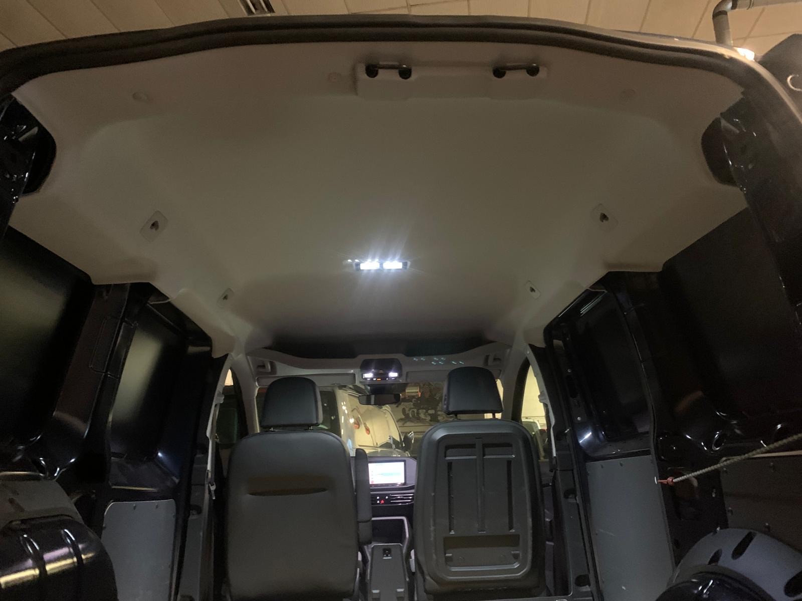 VW Caddy Cargo 2.0TDI DSG-image-6