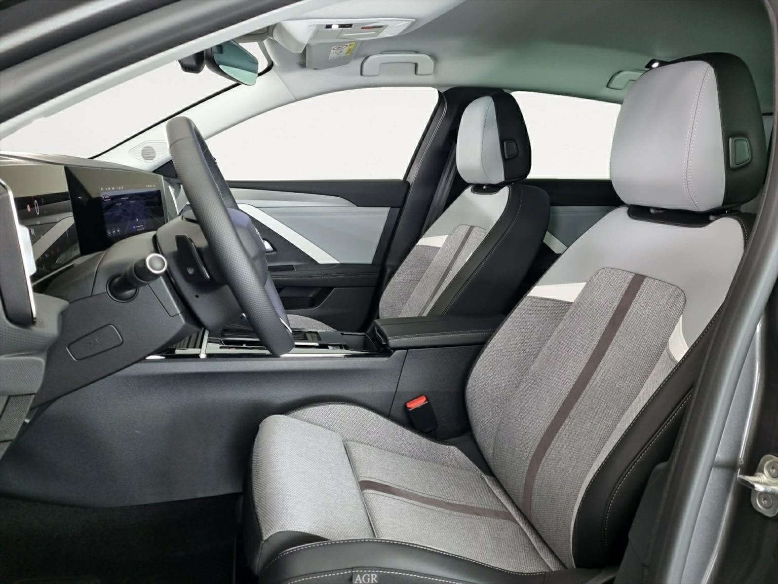 OPEL Astra Elegance 1.2 Turbo *AHK*-image-4