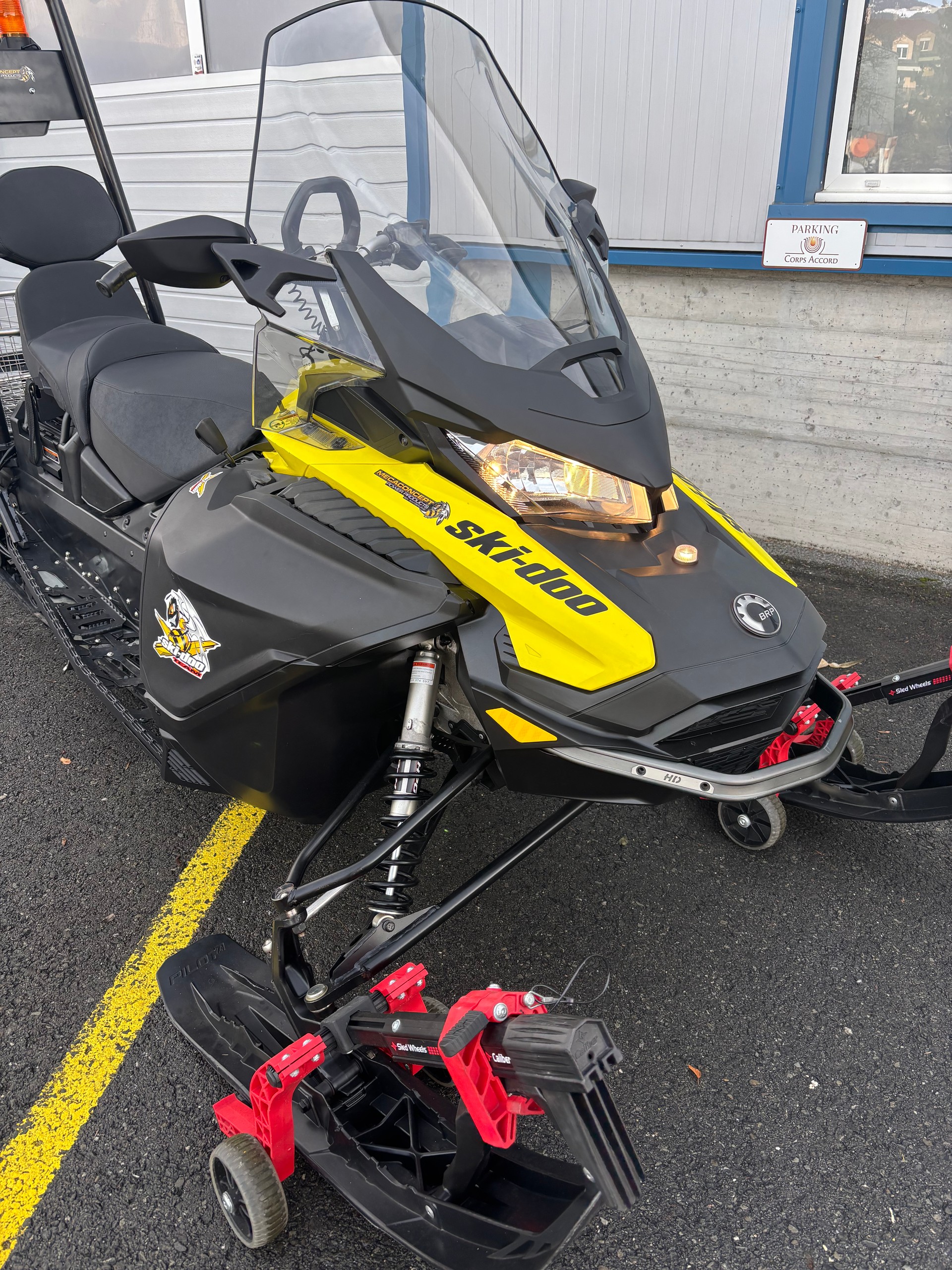 SKIDOO Expédition LE 900 ACE-image-1