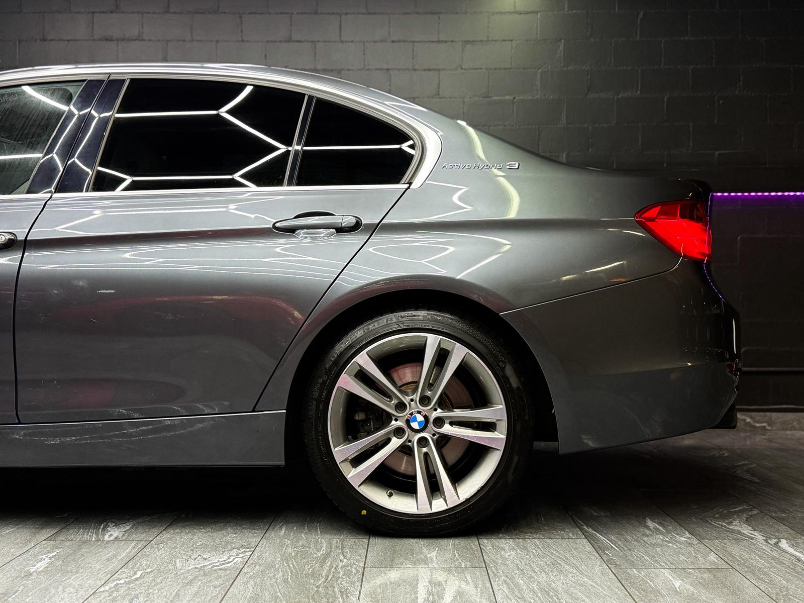 BMW ActiveHybrid 3 Sport Line Steptronic-image-5