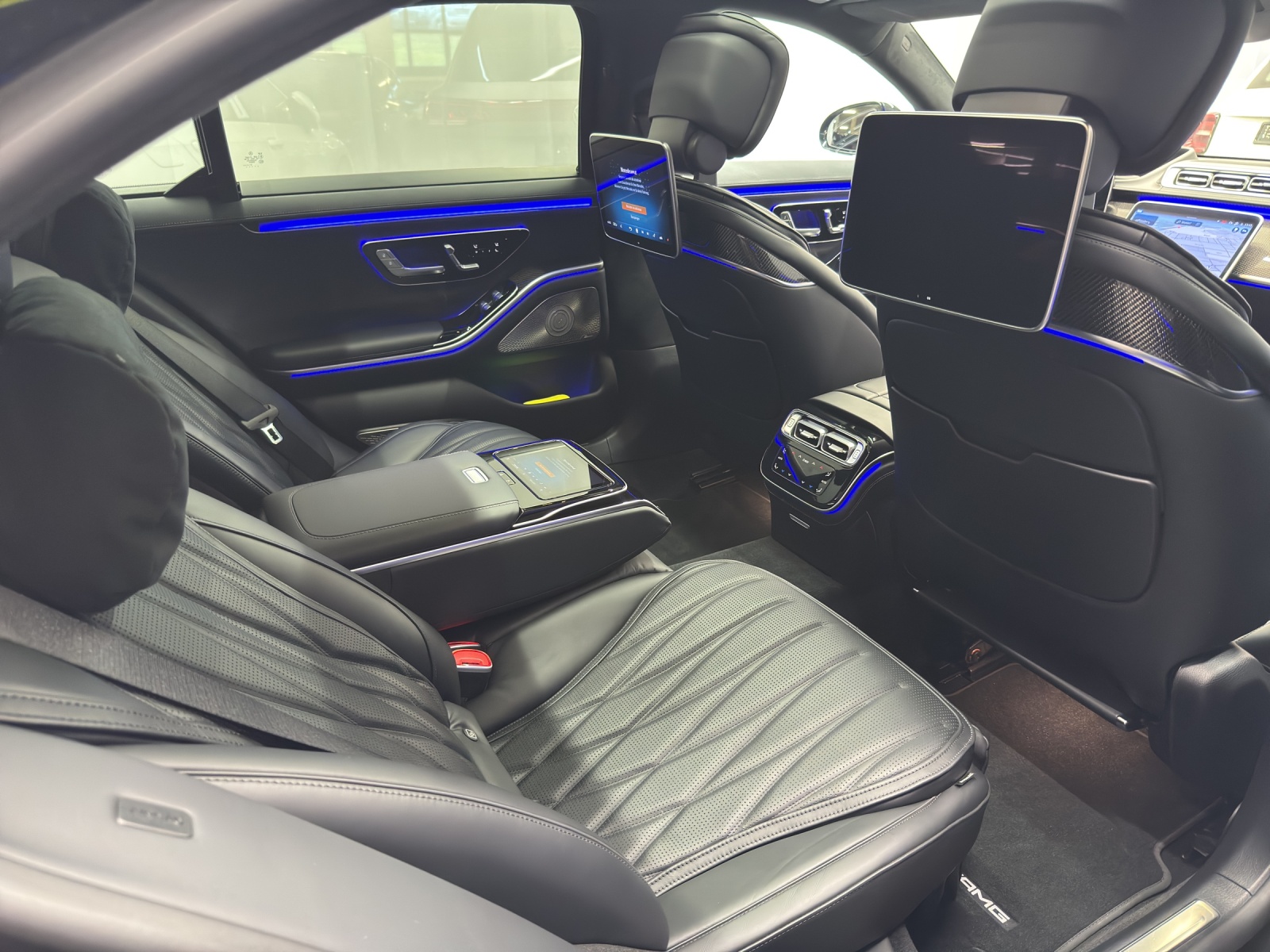 MERCEDES-BENZ AMG S 63 V8 Performance-image-9