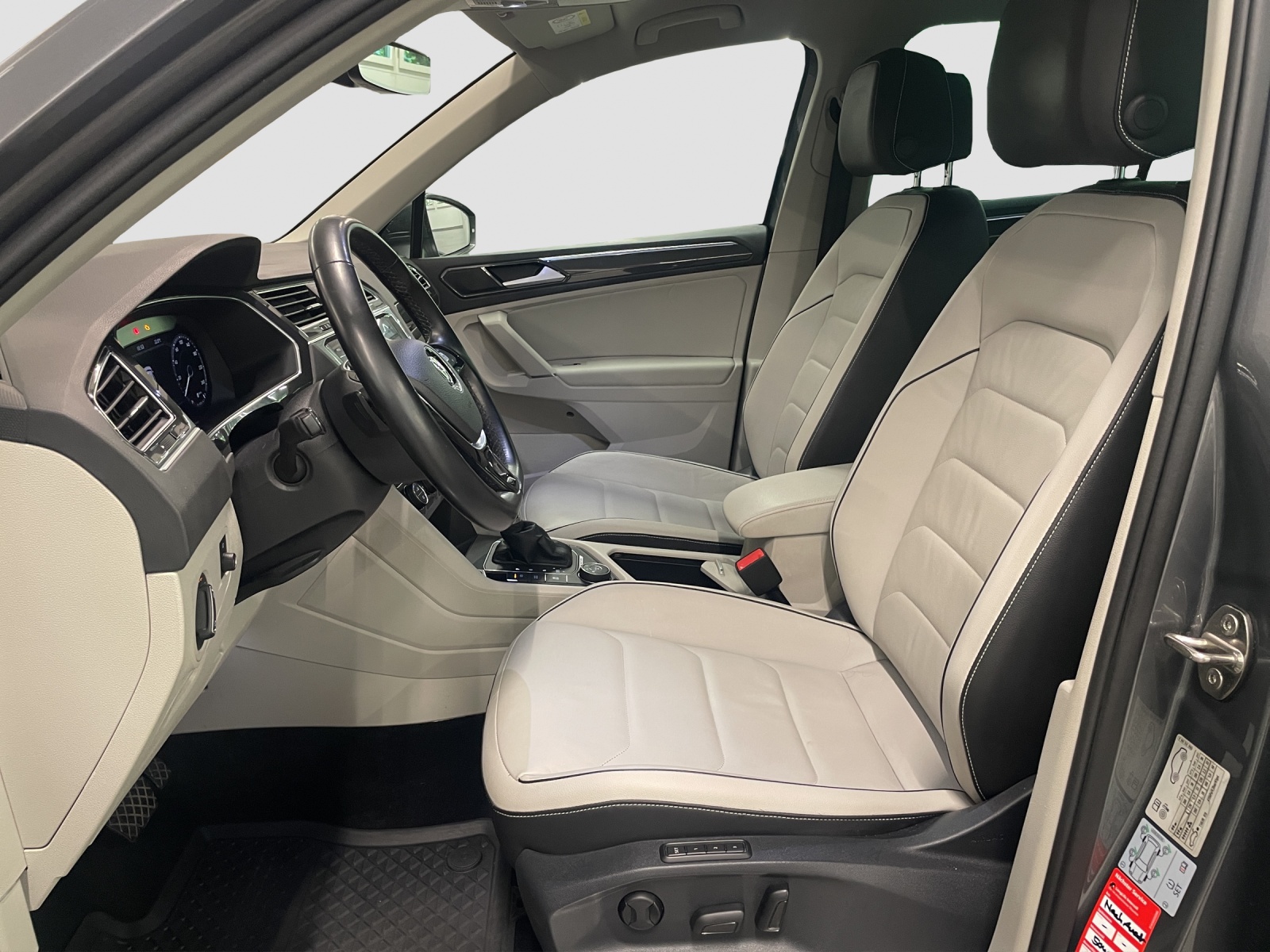 VW Tiguan 2.0TSI Highline 4Motion DSG-image-8