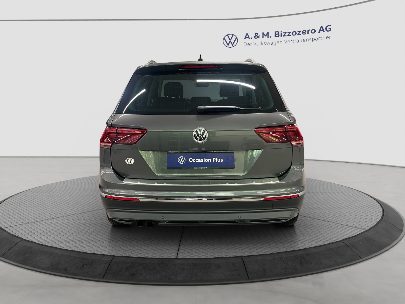VW Tiguan 2.0TSI Highline 4Motion DSG-showroom-element-3