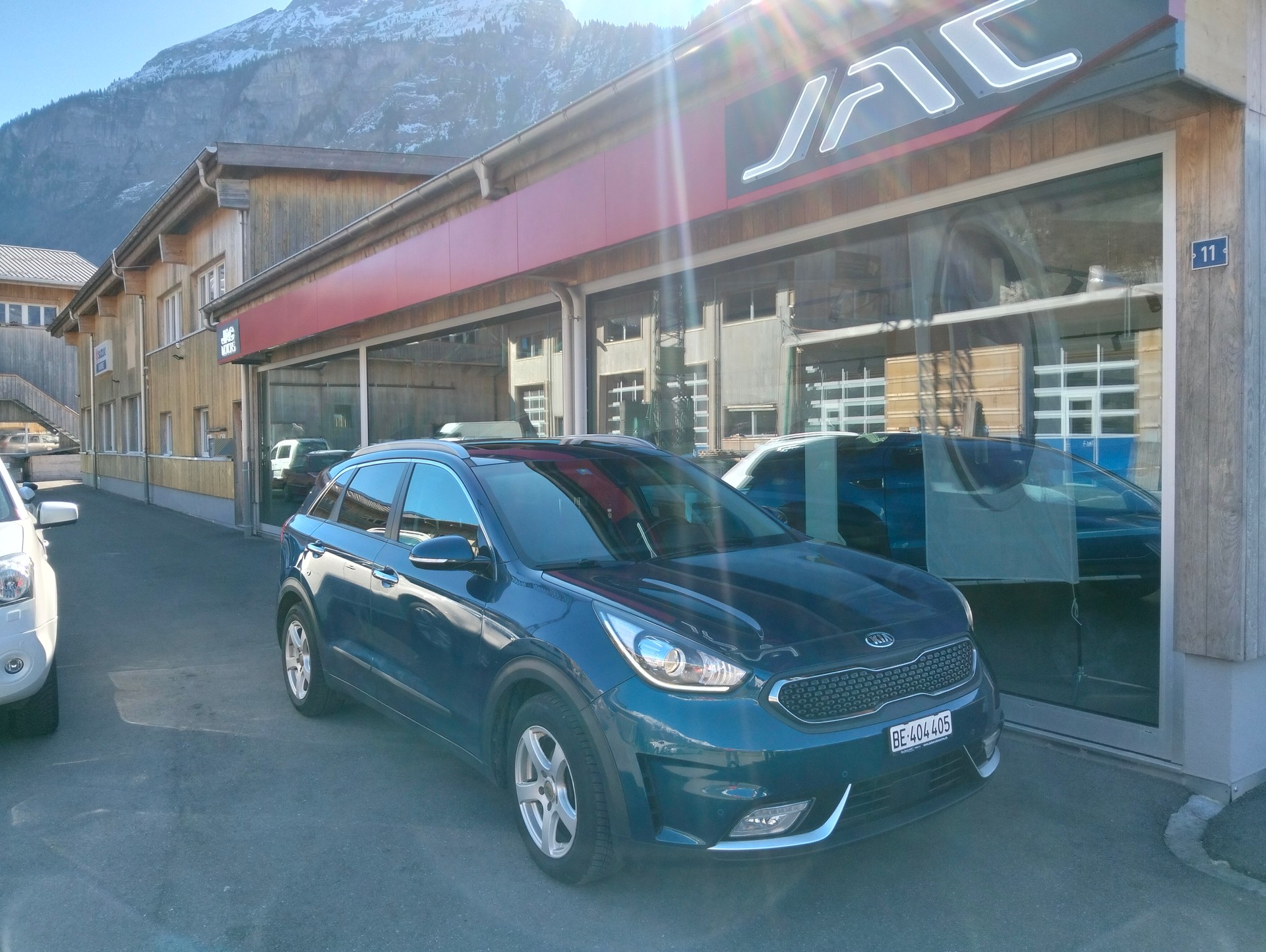 KIA Niro 1.6GDi Hybrid Style DCT-image-0