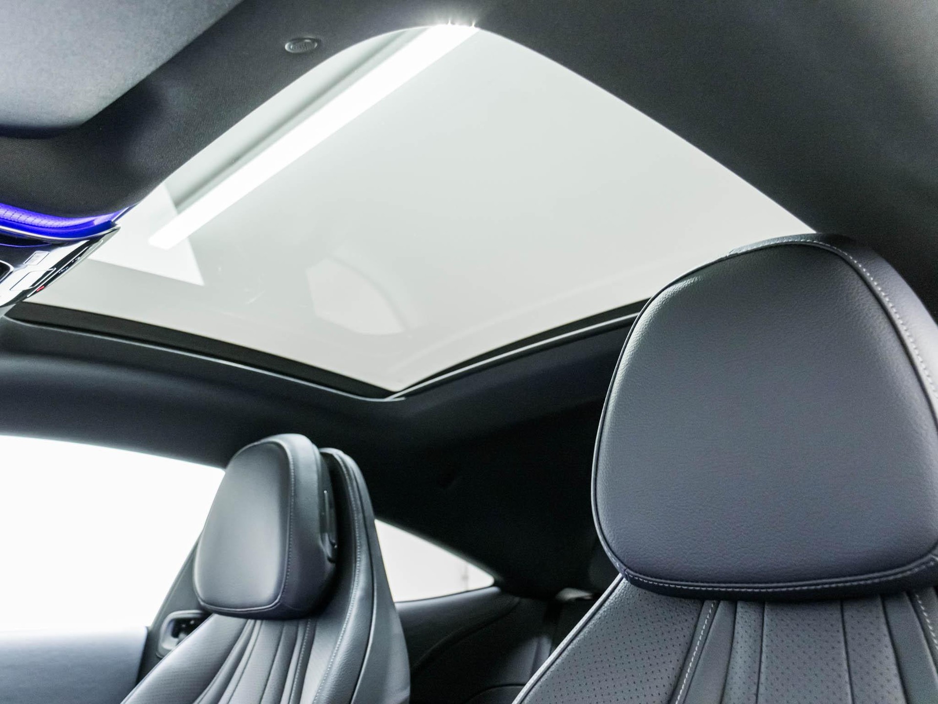 MERCEDES-BENZ CLE 200 4MATIC Coupé-image-8