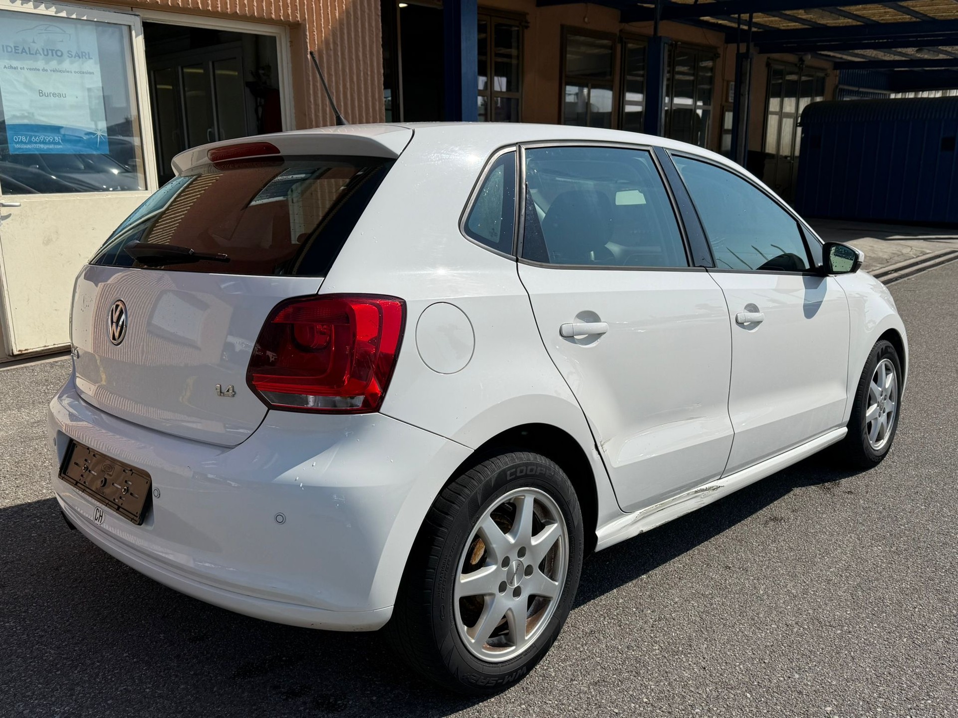 VW Polo 1.4 16V Trendline-image-1