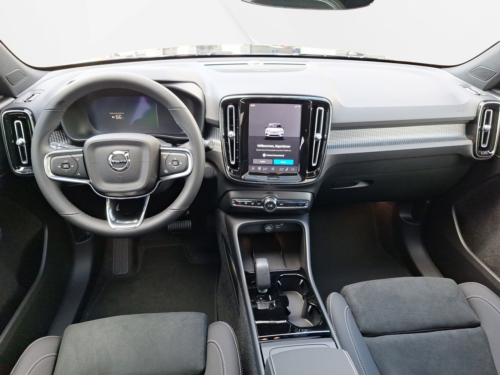 VOLVO EX40 Twin Black Edition AWD-image-8