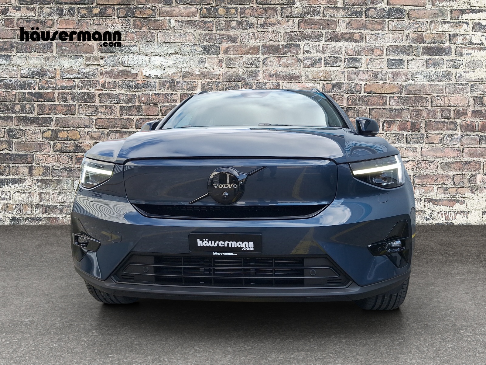 VOLVO EX40 Twin Black Edition AWD-image-3