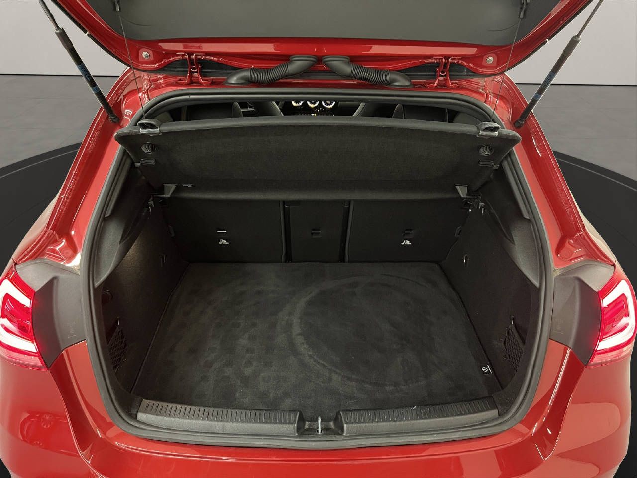MERCEDES-BENZ A-CLASS W177 A 250 AMG Line 4x4-image-13