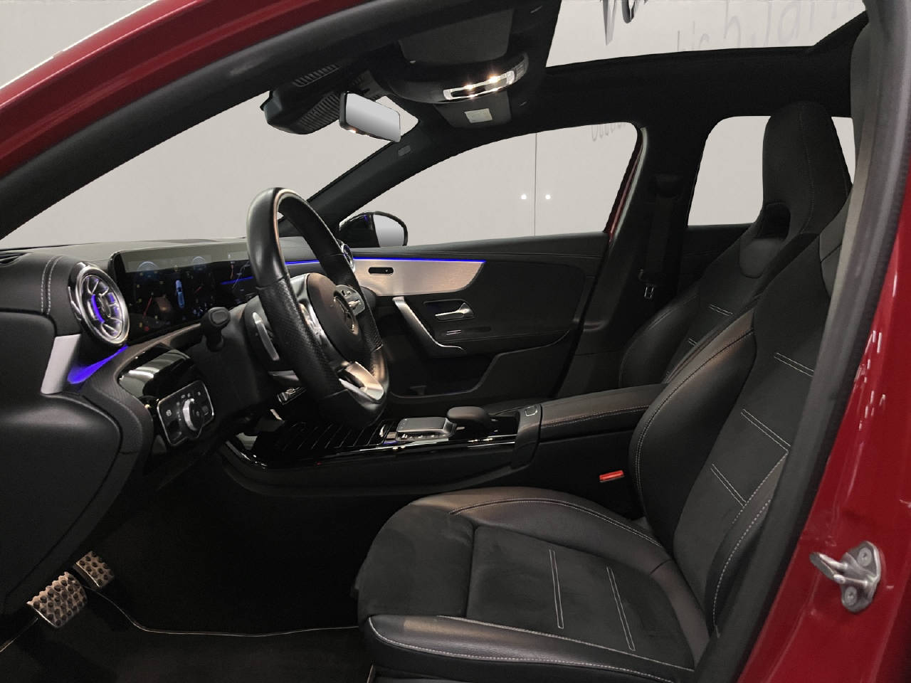 MERCEDES-BENZ A-CLASS W177 A 250 AMG Line 4x4-image-4