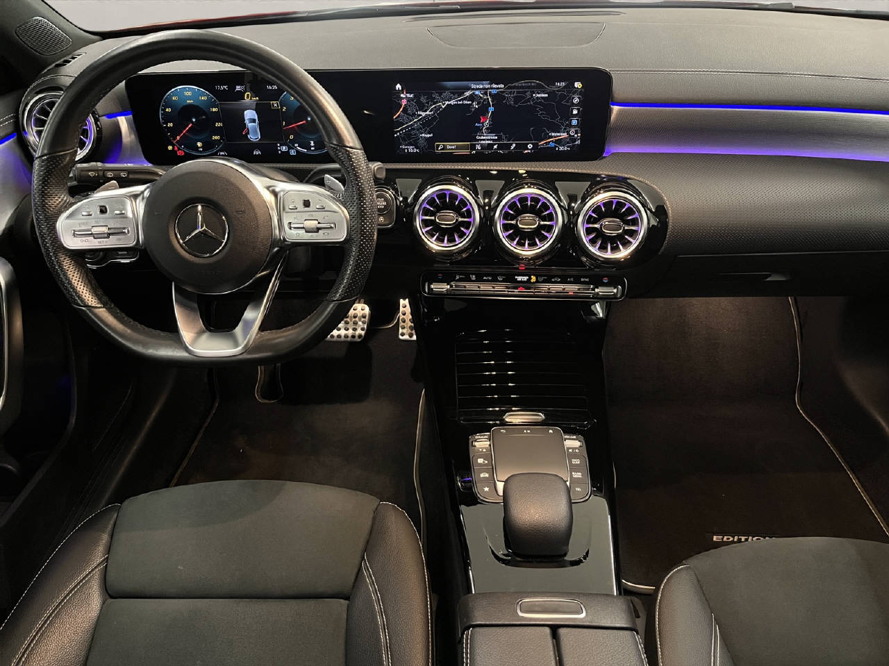 MERCEDES-BENZ A-CLASS W177 A 250 AMG Line 4x4-image-5