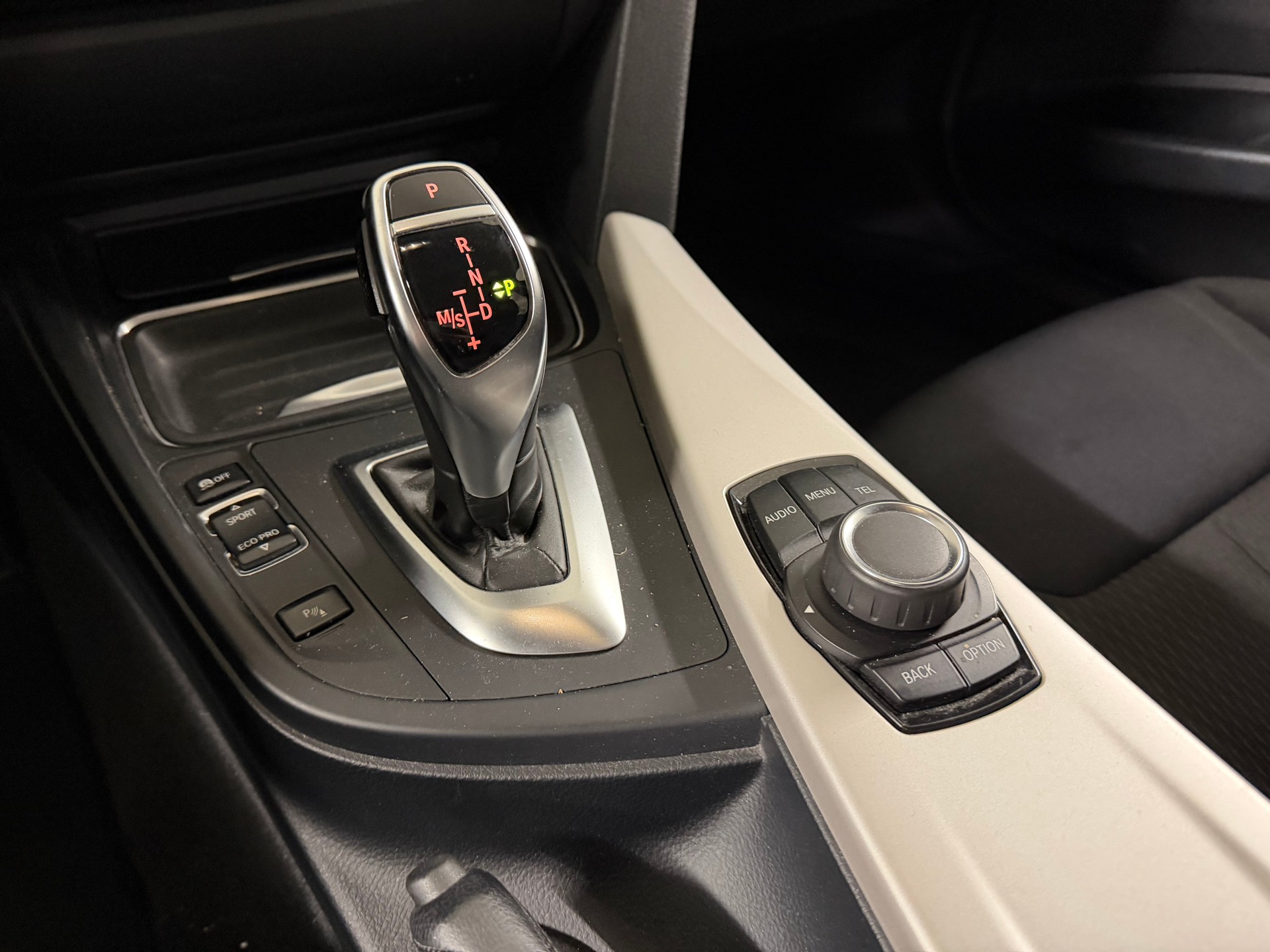BMW 335i Touring Steptronic-image-11