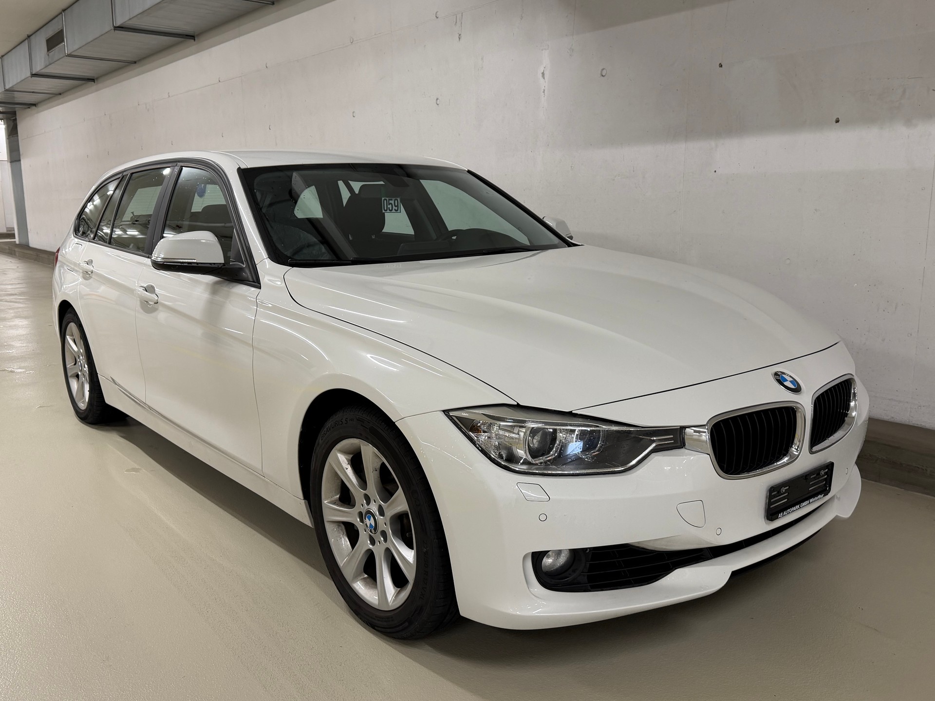 BMW 335i Touring Steptronic-image-1