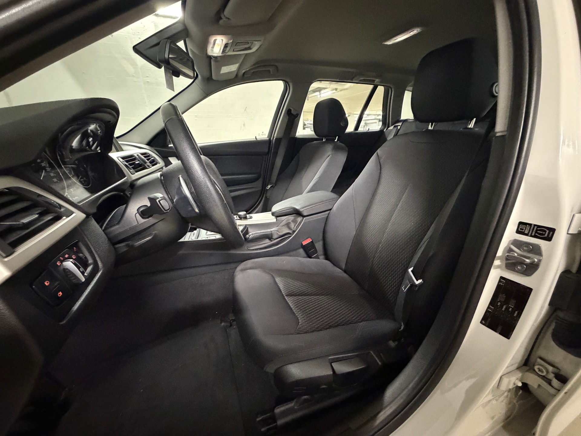 BMW 335i Touring Steptronic-image-7