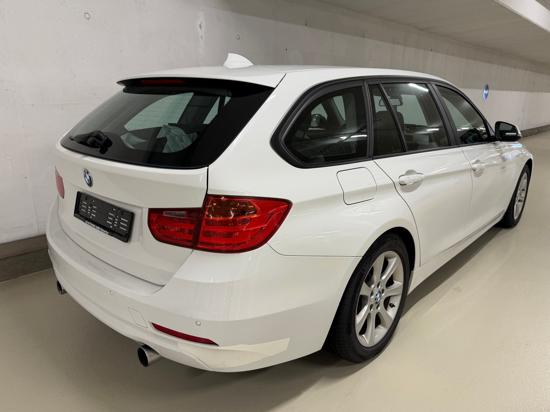 BMW 335i Touring Steptronic-image-3