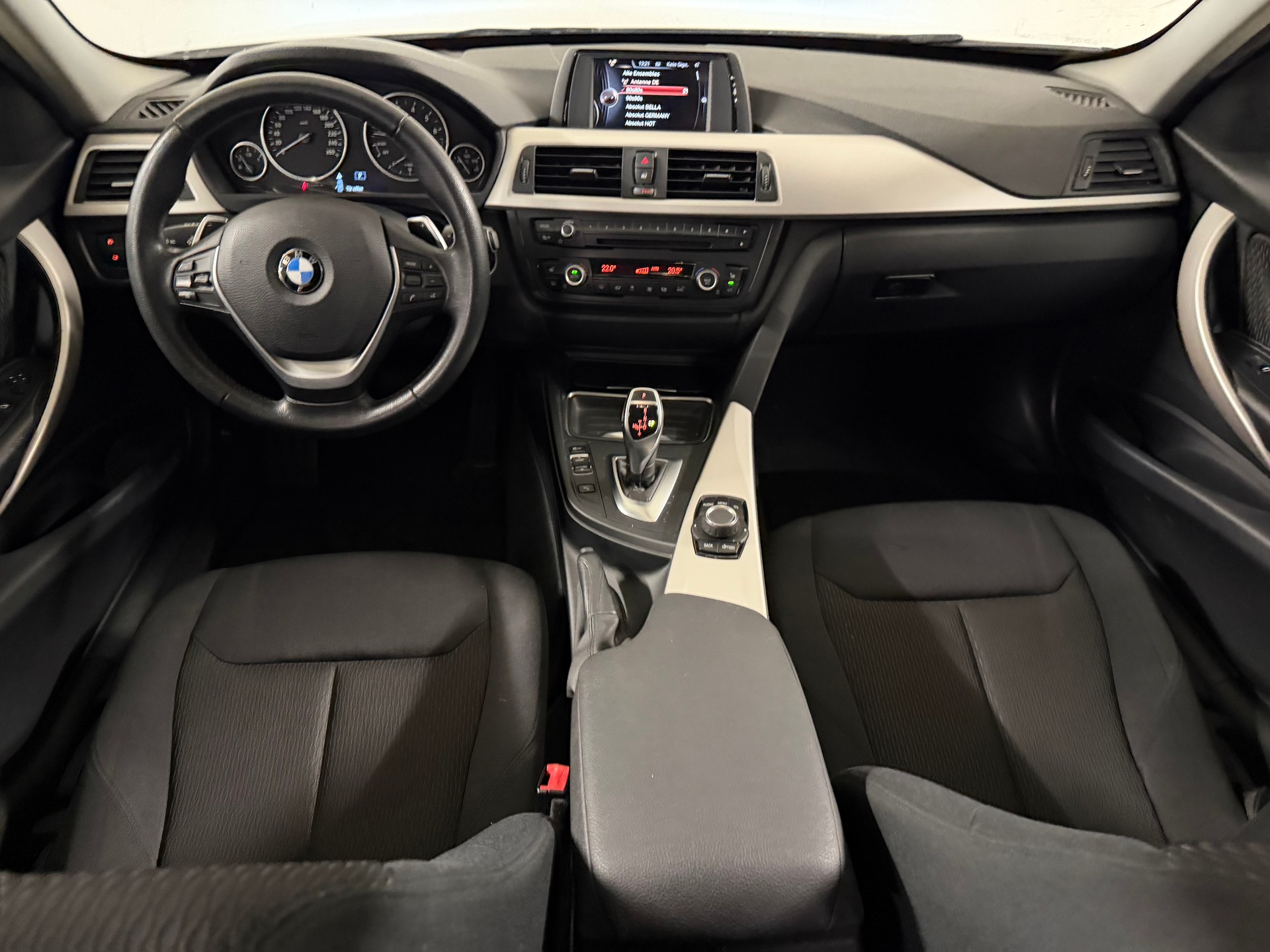 BMW 335i Touring Steptronic-image-9