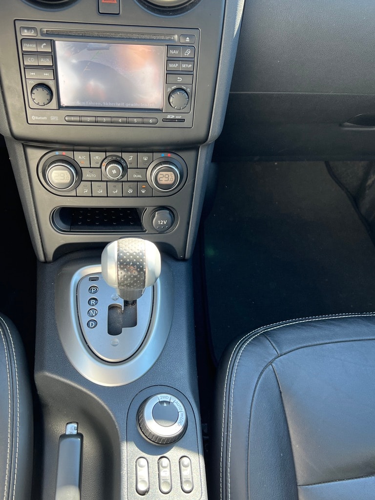 NISSAN Qashqai +2 2.0 dCi 4WD acenta Automatic-image-11