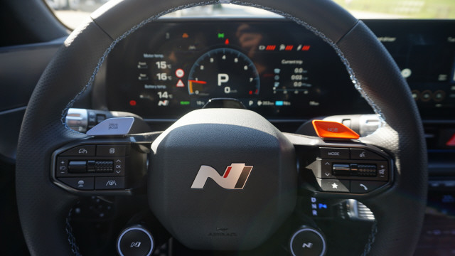 HYUNDAI Ioniq 6 84kWh N 4WD-image-12