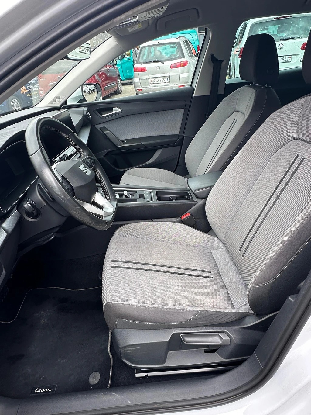 SEAT Leon ST 2.0 TDI EVO DSG Style ** Full Digital Cockpit ** Parklehnassistanz **Gr.Navi ** Parkhilfe v+h ** Speedlimiter ** D-ACC-image-10