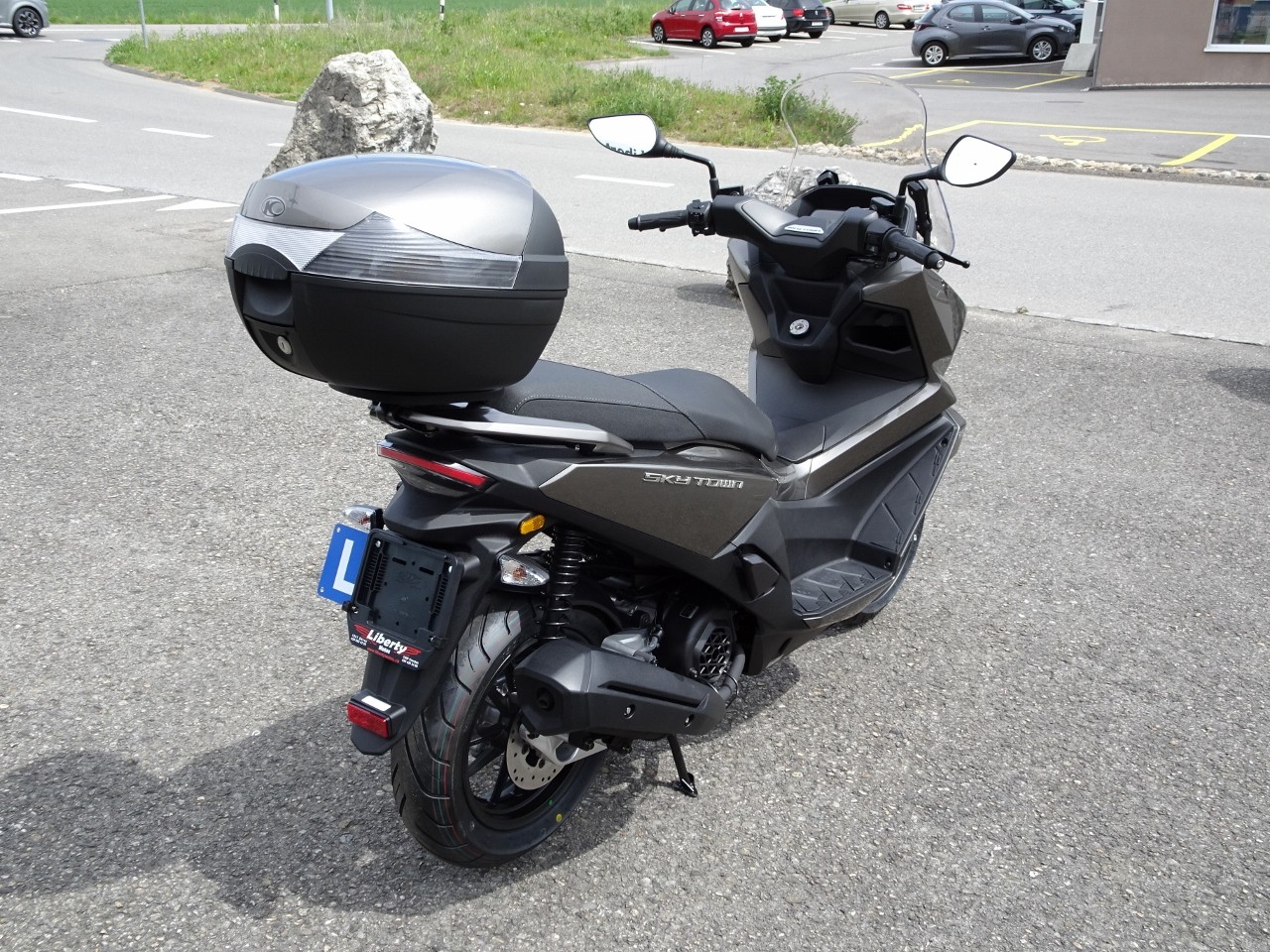 KYMCO Sky Town 125 Topcase-image-4