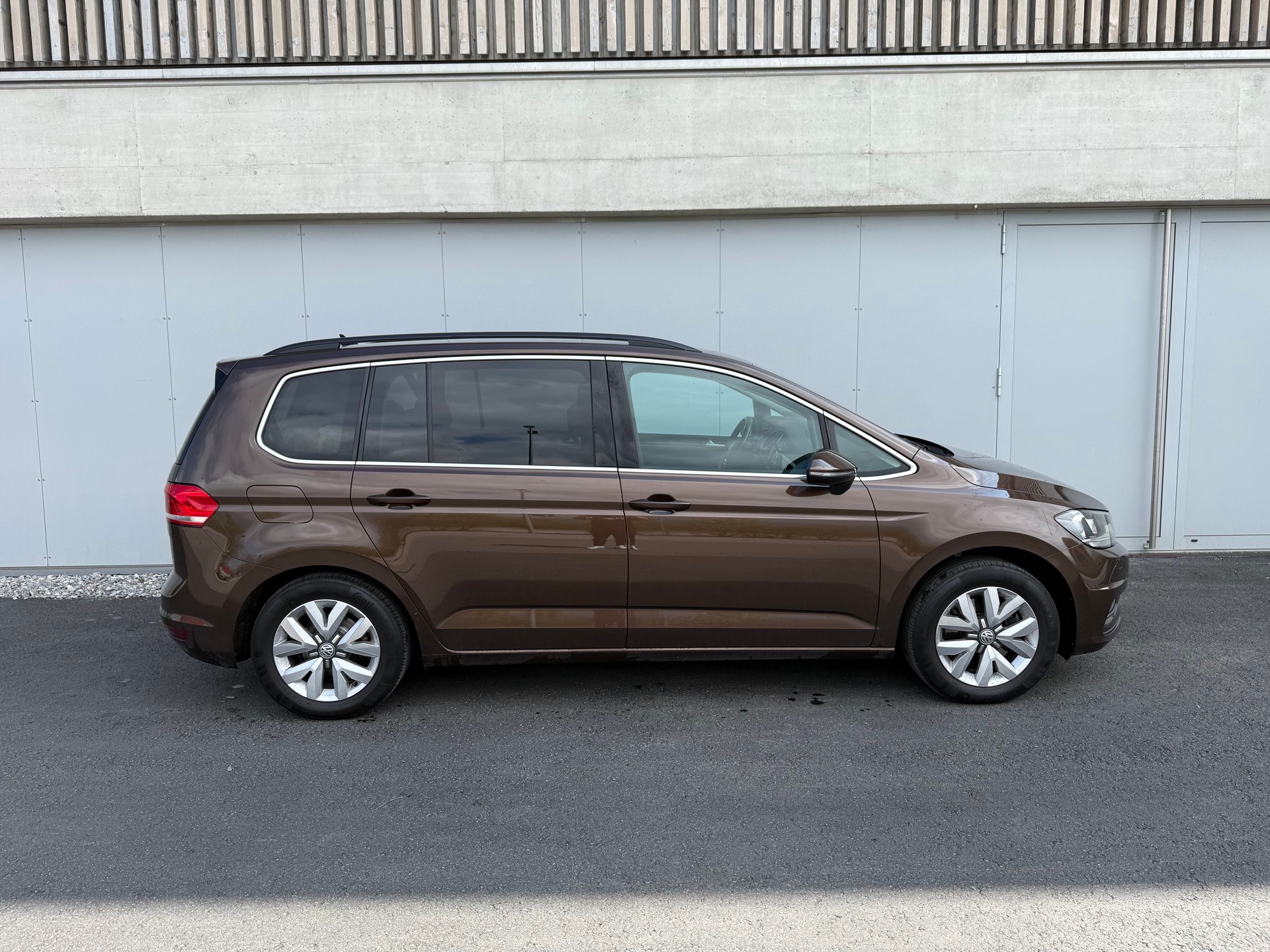 VW TOURAN 1.4TSI BlueMotion 7-Sitze-image-6