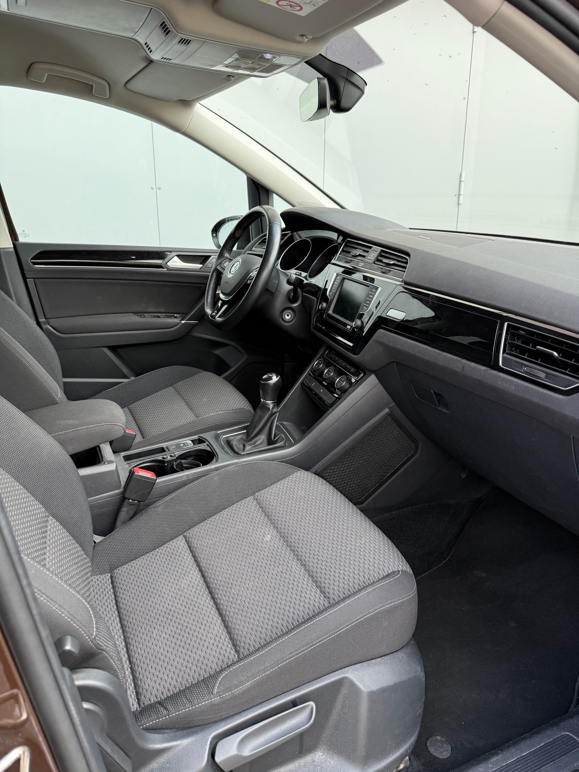 VW TOURAN 1.4TSI BlueMotion 7-Sitze-image-11