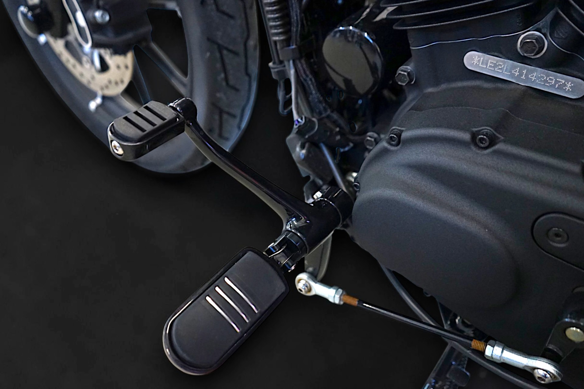 HARLEY-DAVIDSON XL 883 N Sportster Iron ABS-image-10