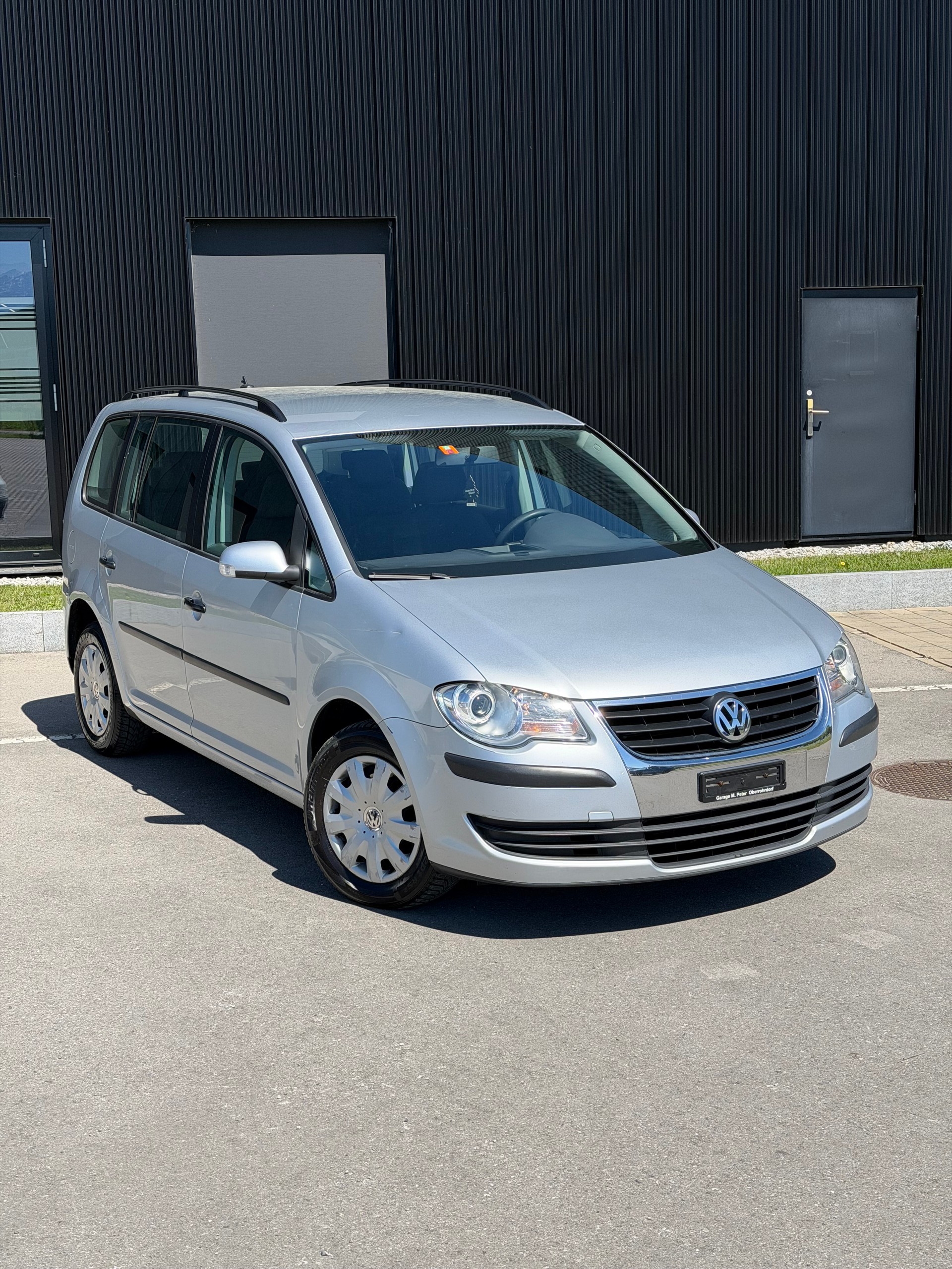 VW Touran 1.9 TDI Trendline DSG-image-0