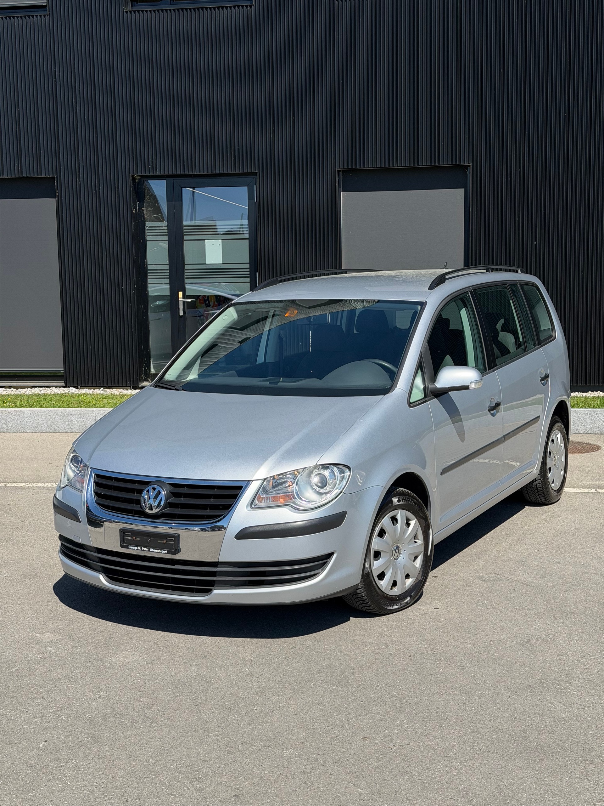 VW Touran 1.9 TDI Trendline DSG-image-2