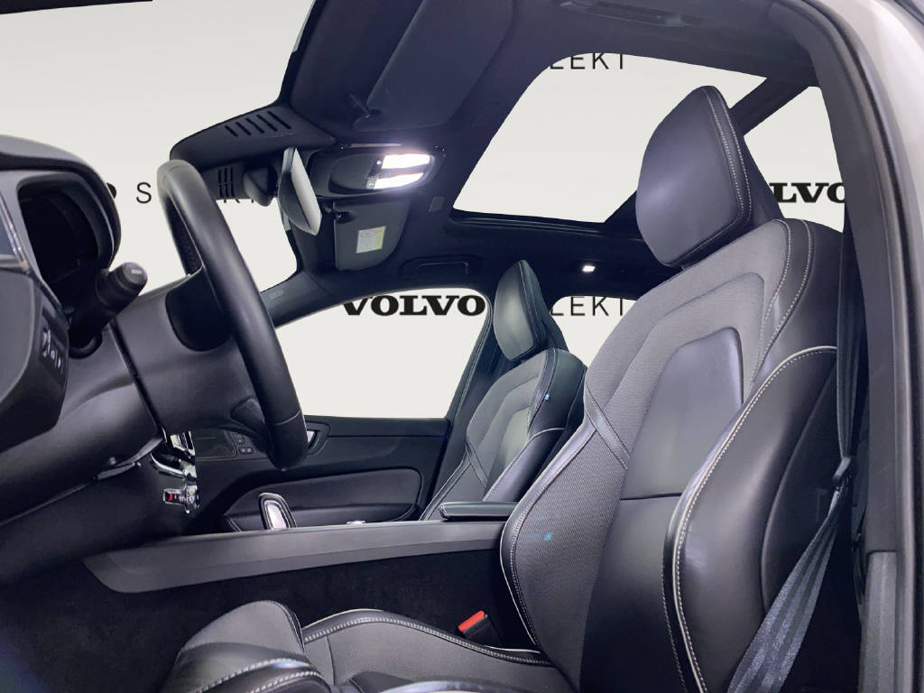 VOLVO XC60 2.0 T8 TE R-Design eAWD-image-6