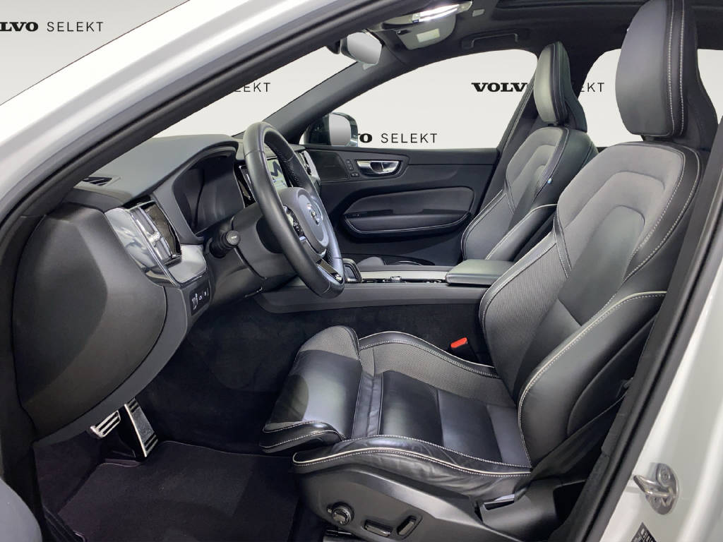 VOLVO XC60 2.0 T8 TE R-Design eAWD-image-5