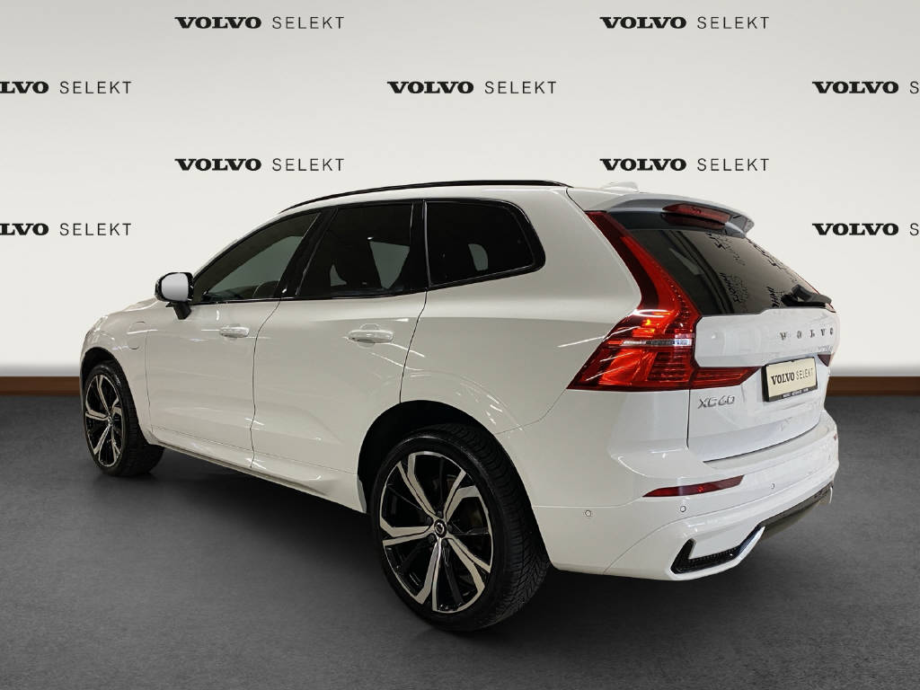 VOLVO XC60 2.0 T8 TE R-Design eAWD-image-2
