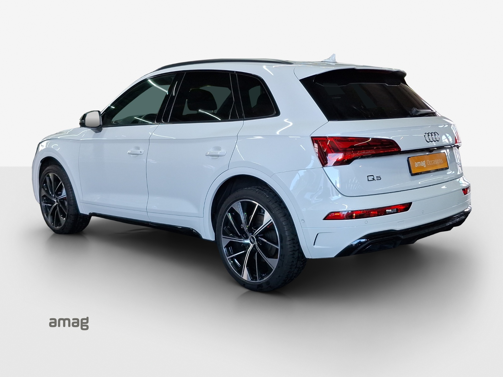 AUDI Q5 40 TDI S-line quattro S-tronic-image-2