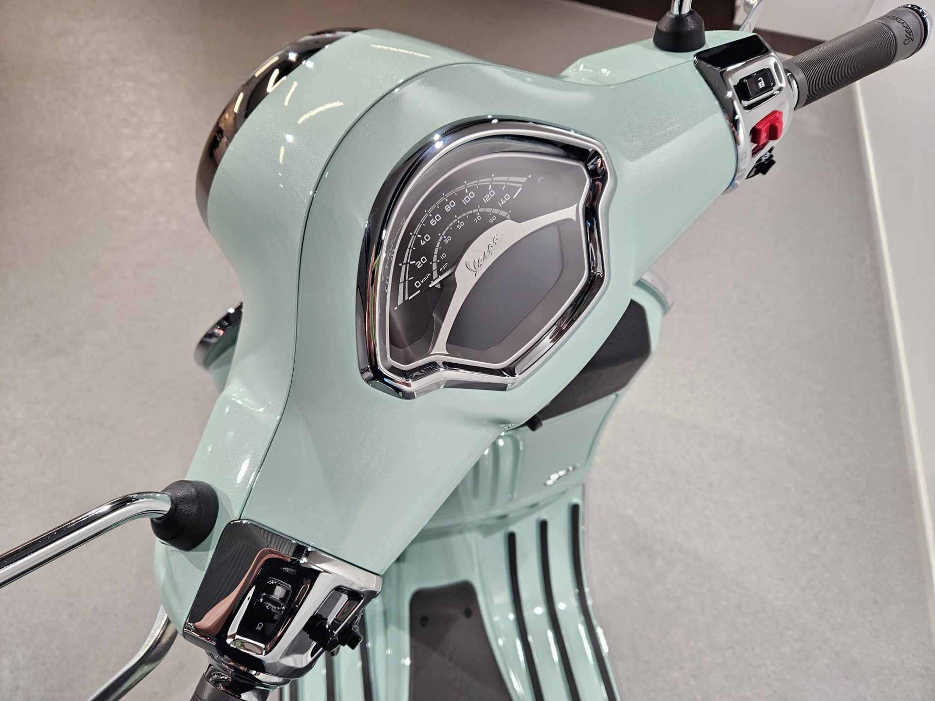 PIAGGIO Vespa GTS 125 RST Euro 5+-image-7