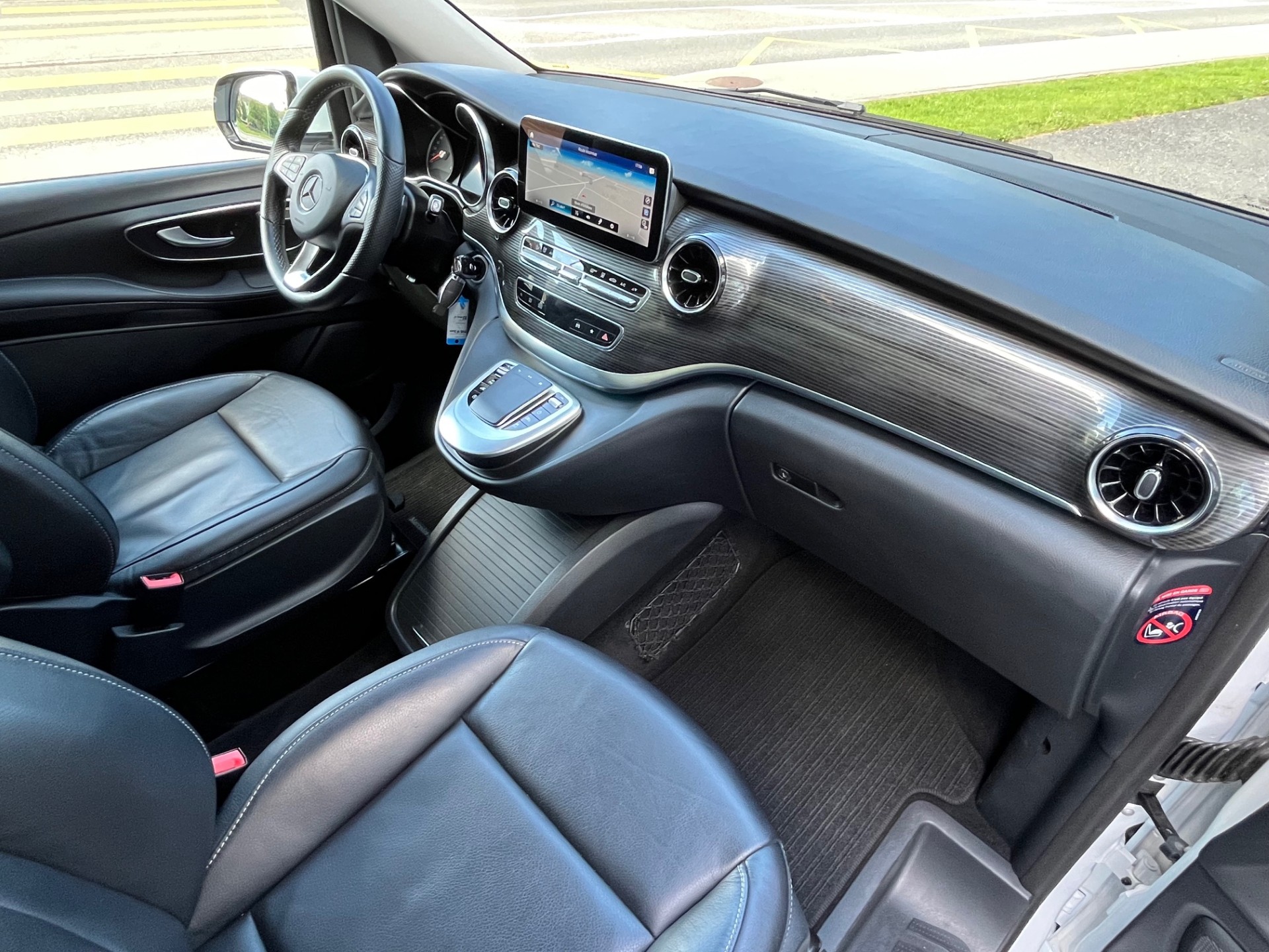 MERCEDES-BENZ V 300 d lang Avantgarde 4Matic 9G-Tronic-image-11
