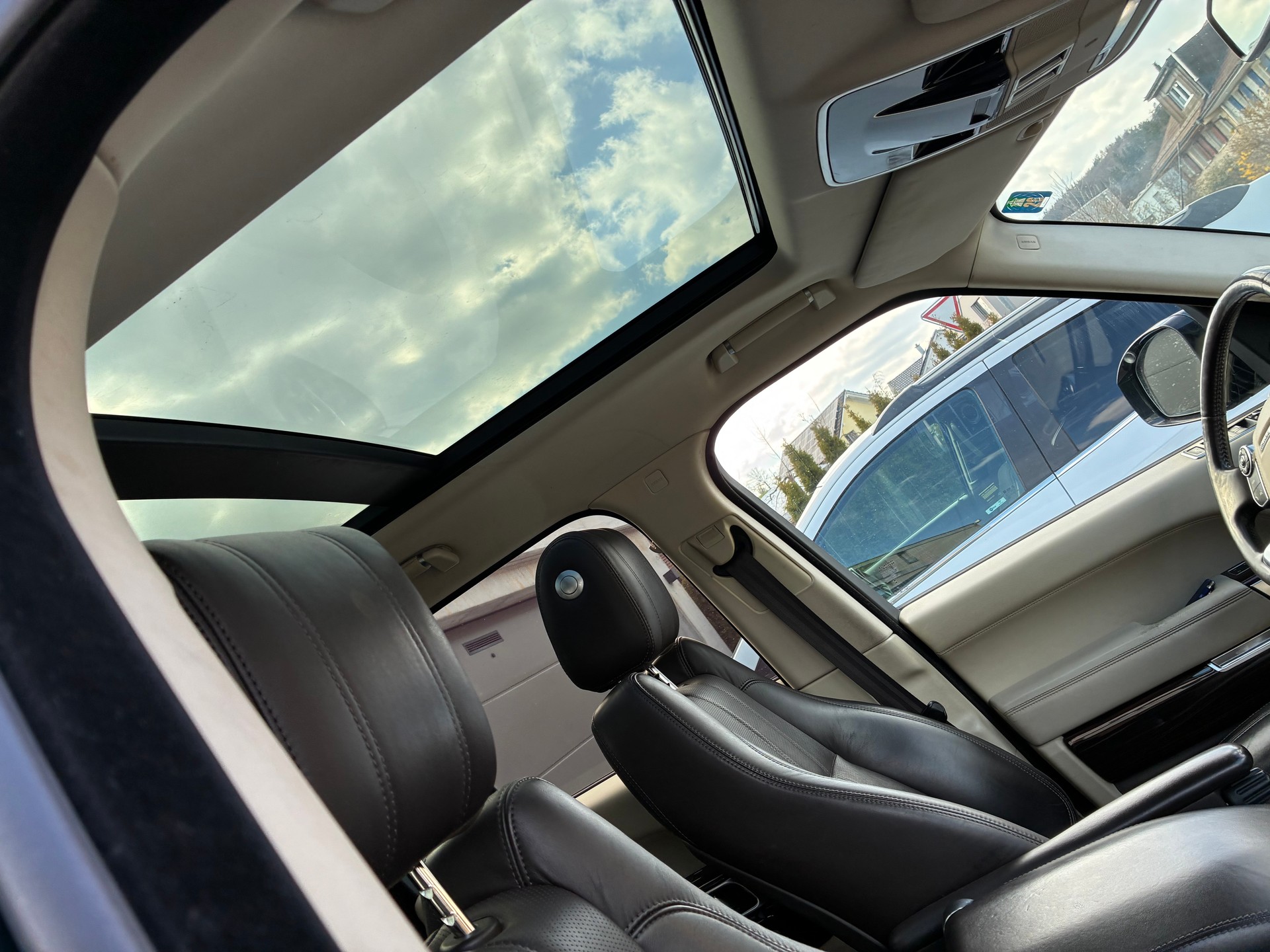 LAND ROVER Range Rover 4.4 SDV8 Vogue Automatic-image-6