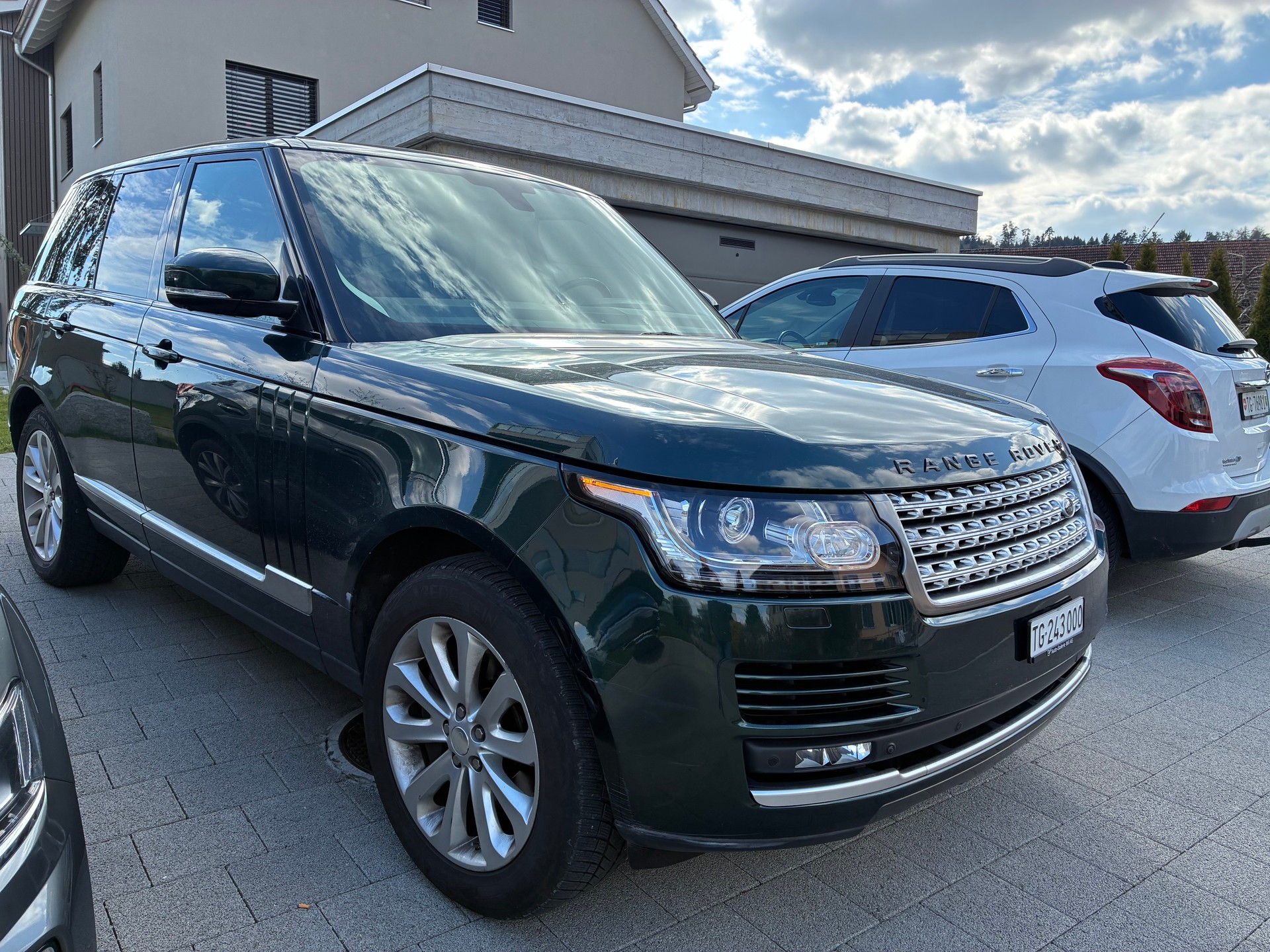 LAND ROVER Range Rover 4.4 SDV8 Vogue Automatic-image-0