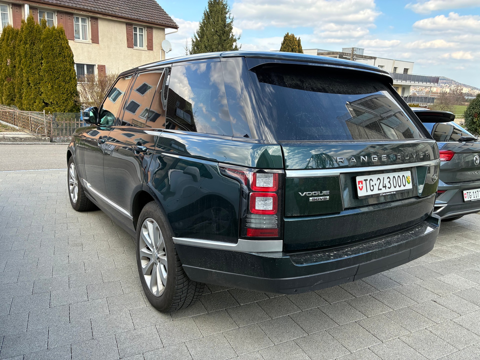 LAND ROVER Range Rover 4.4 SDV8 Vogue Automatic-image-3